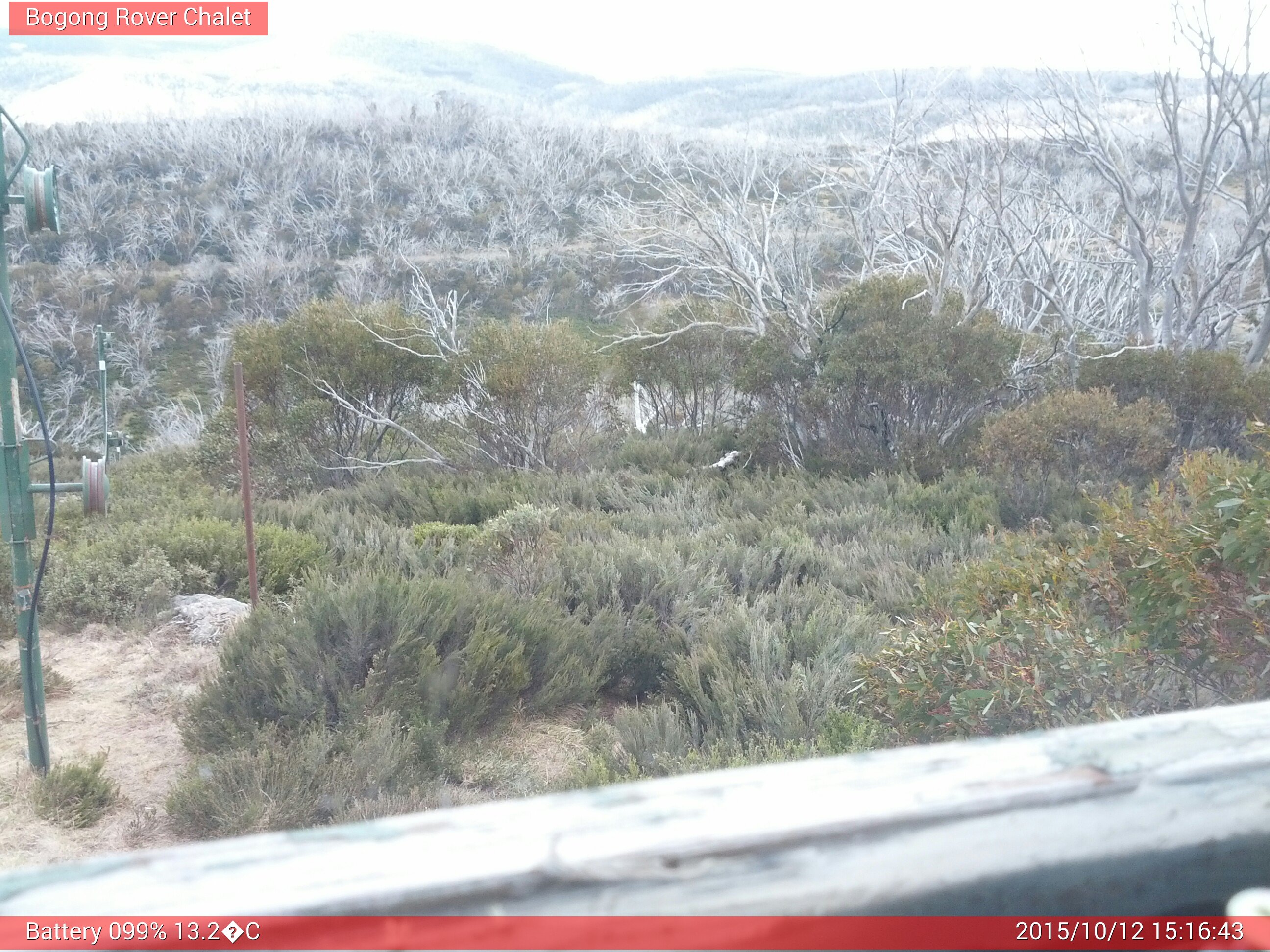 Bogong Web Cam 3:16pm Monday 12th of October 2015