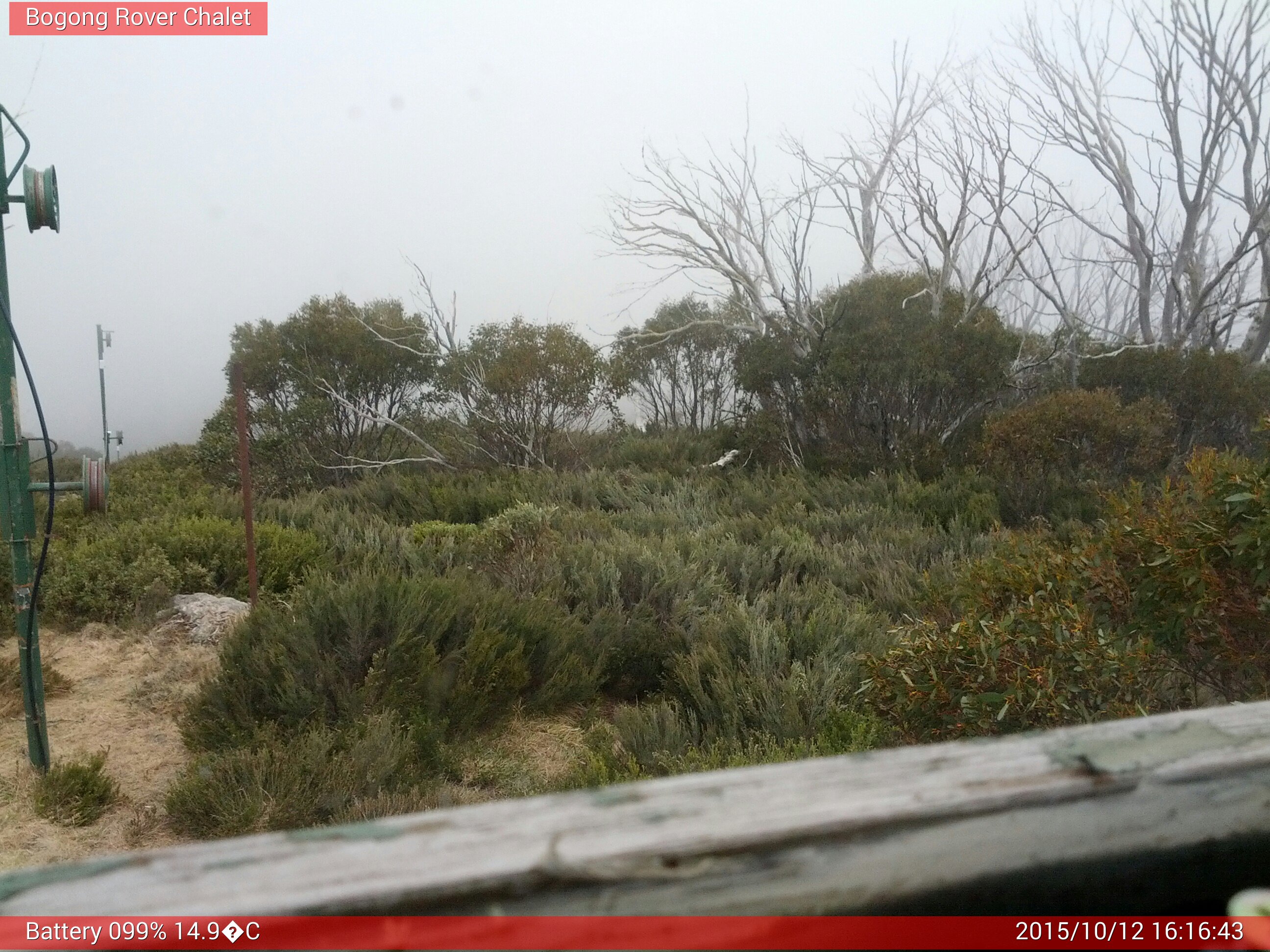 Bogong Web Cam 4:16pm Monday 12th of October 2015