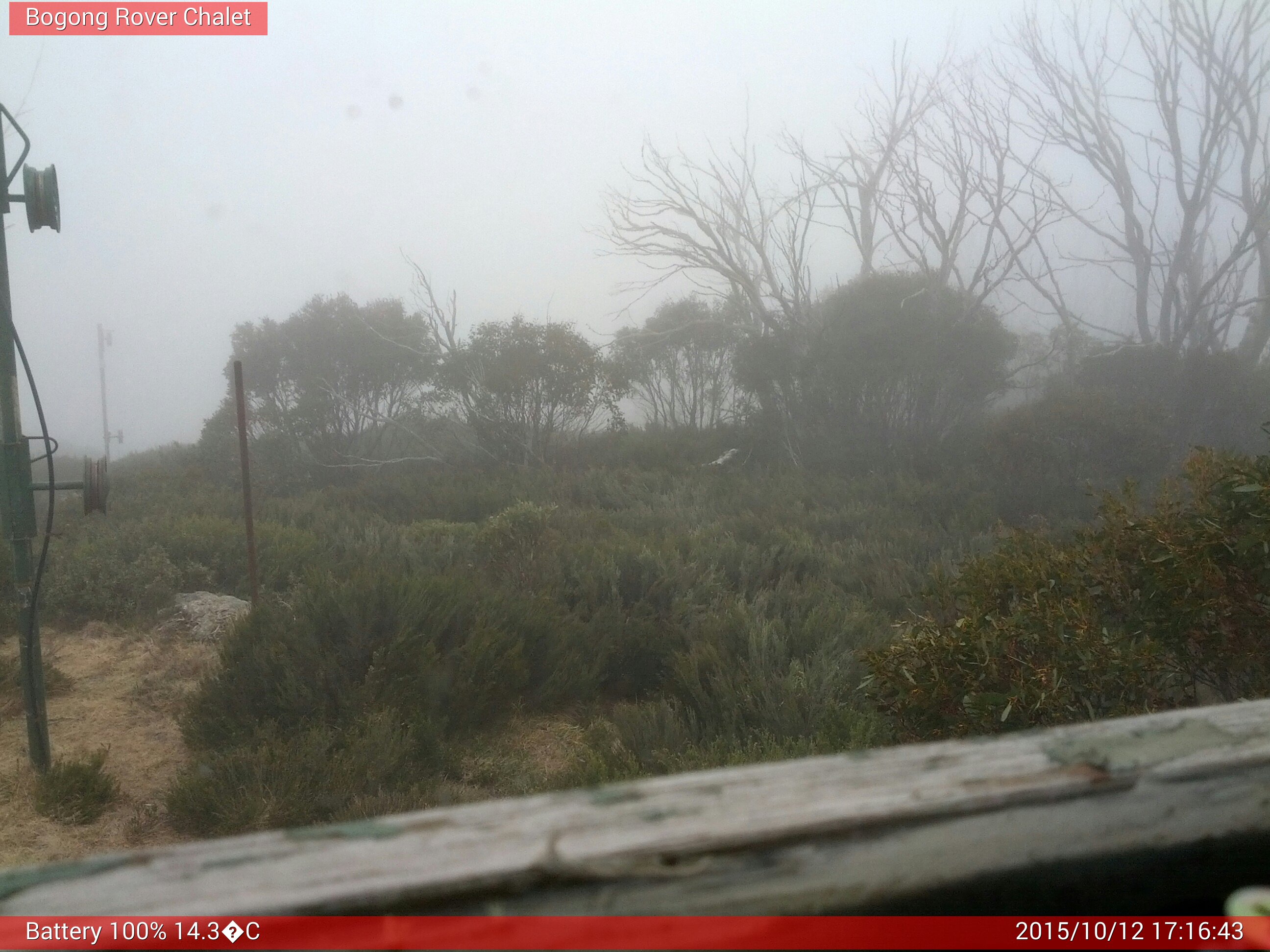 Bogong Web Cam 5:16pm Monday 12th of October 2015