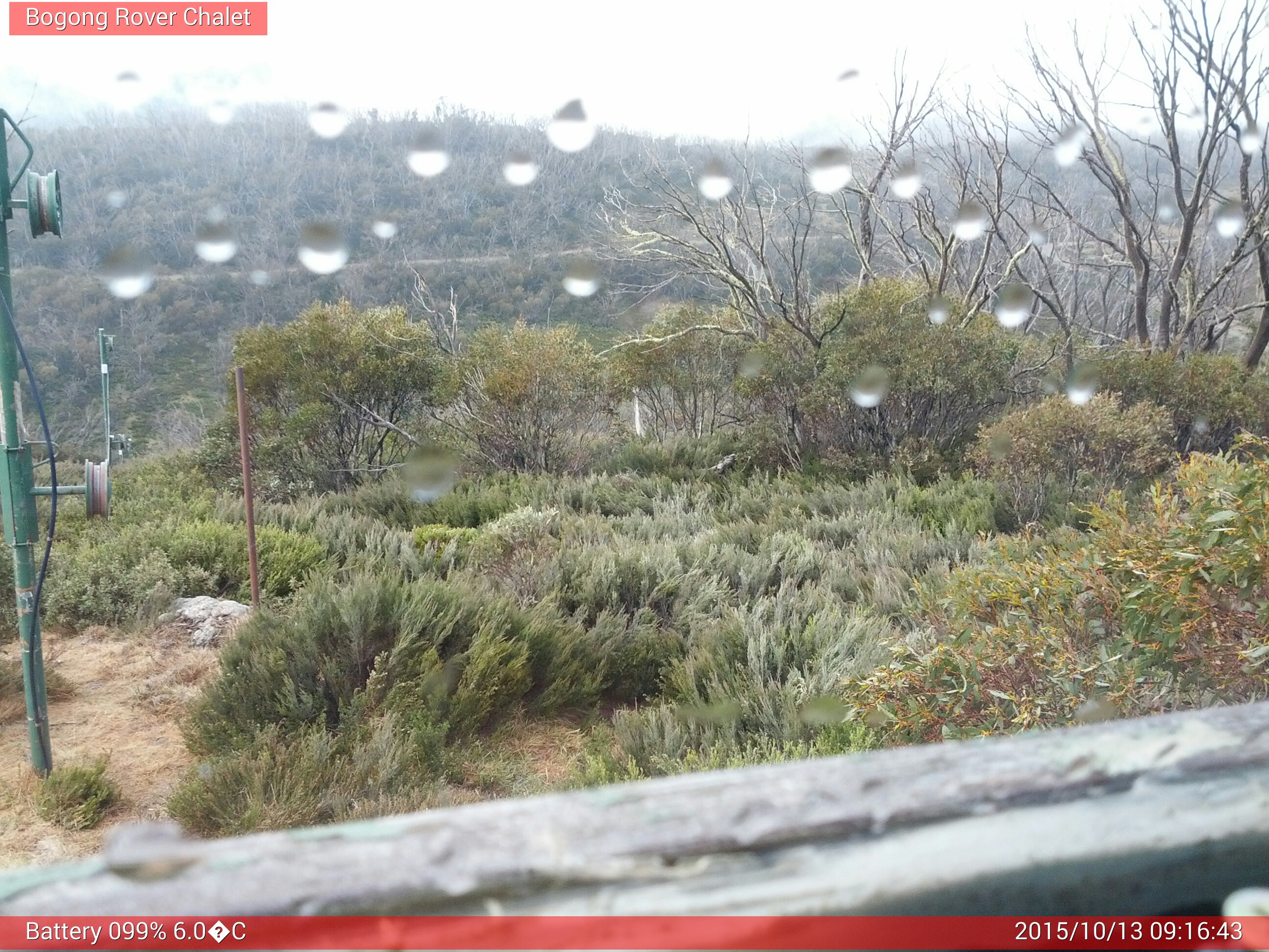 Bogong Web Cam 9:16am Tuesday 13th of October 2015