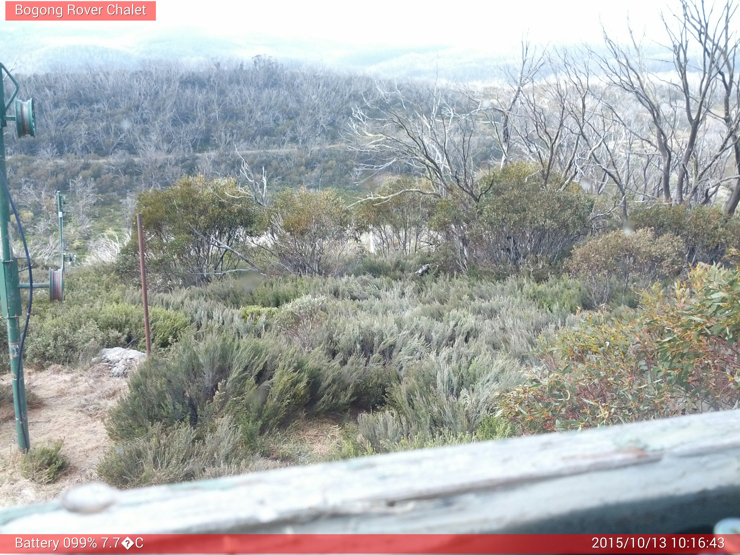 Bogong Web Cam 10:16am Tuesday 13th of October 2015