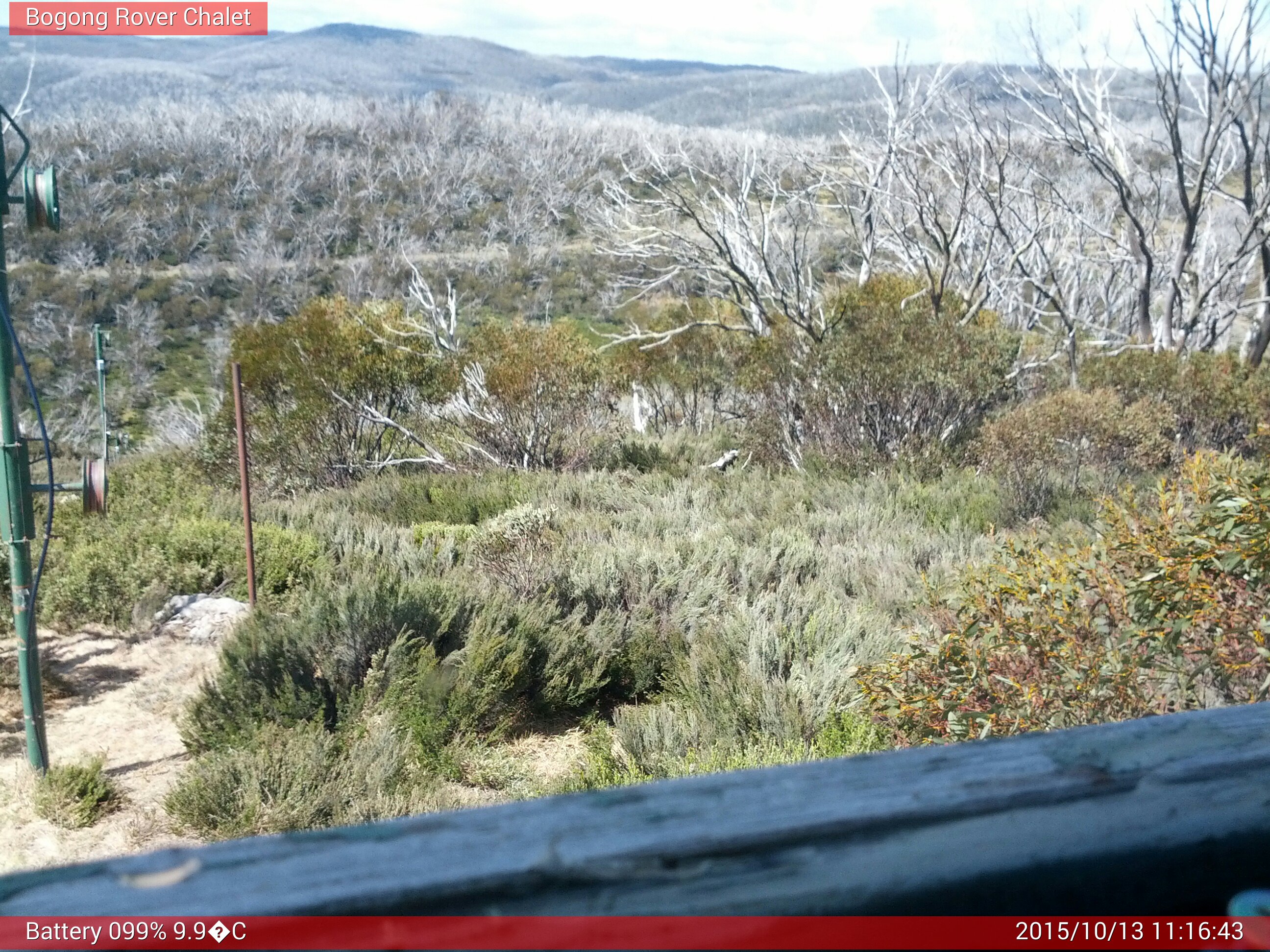 Bogong Web Cam 11:16am Tuesday 13th of October 2015