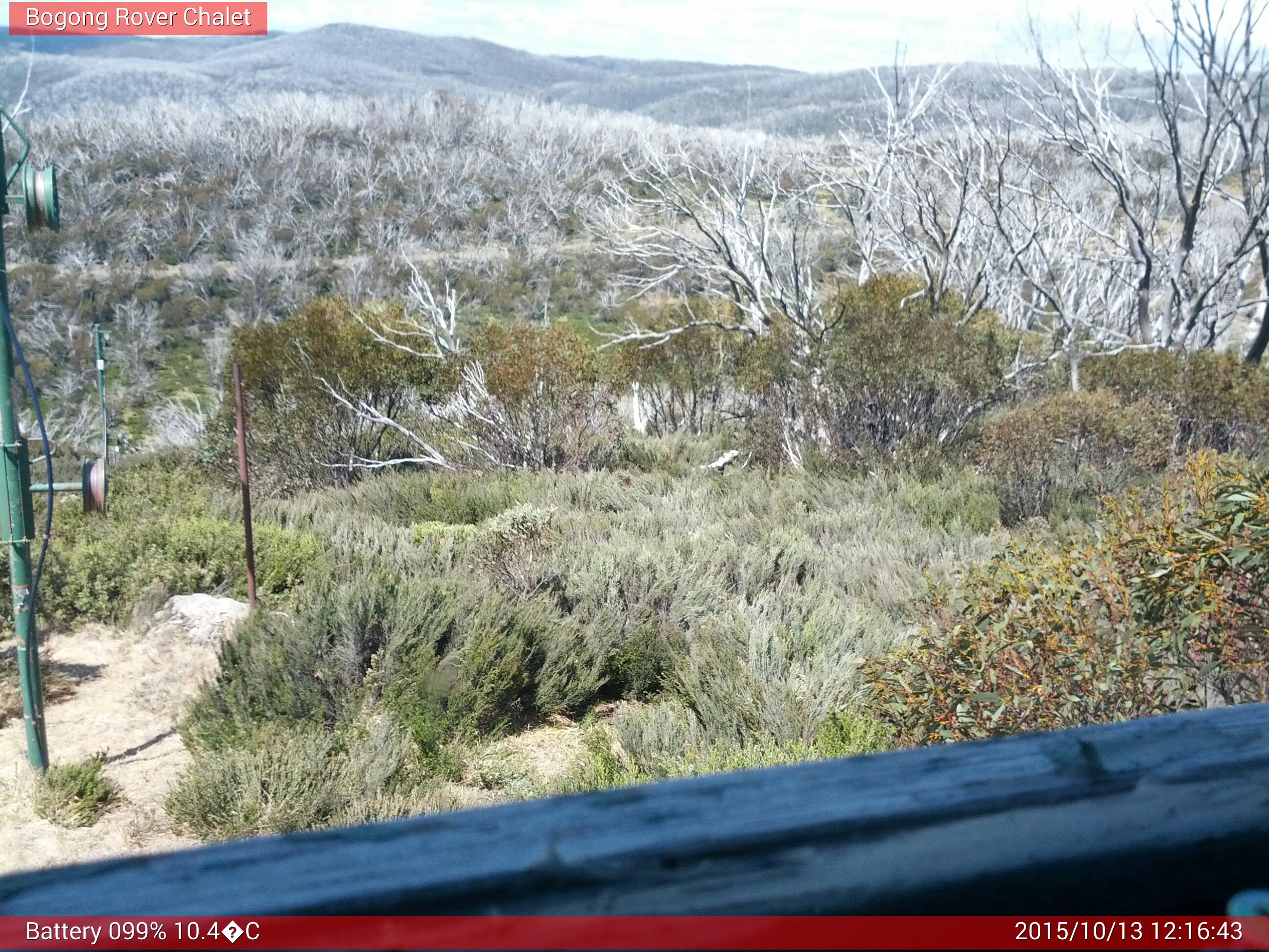 Bogong Web Cam 12:16pm Tuesday 13th of October 2015