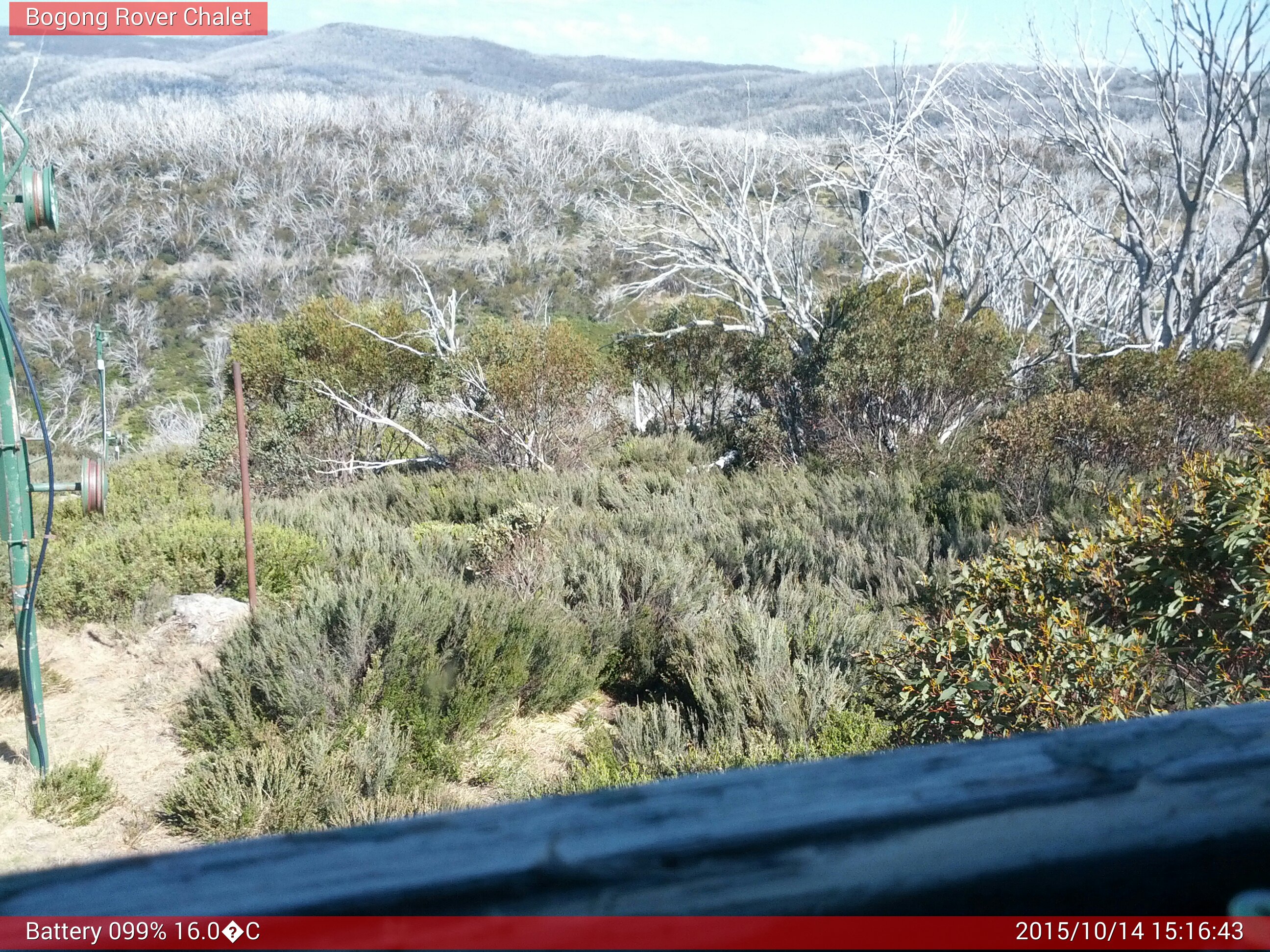 Bogong Web Cam 3:16pm Wednesday 14th of October 2015