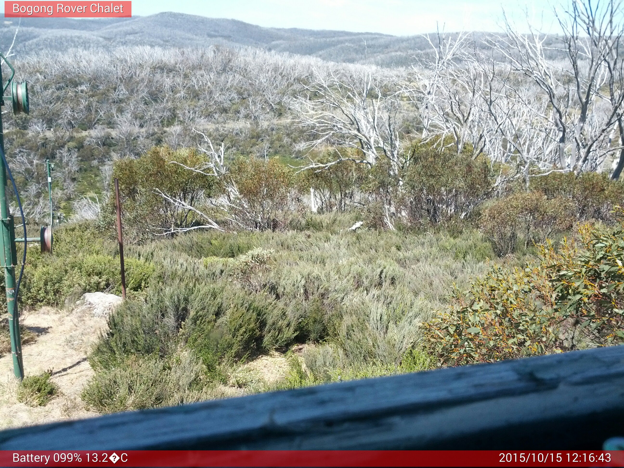 Bogong Web Cam 12:16pm Thursday 15th of October 2015