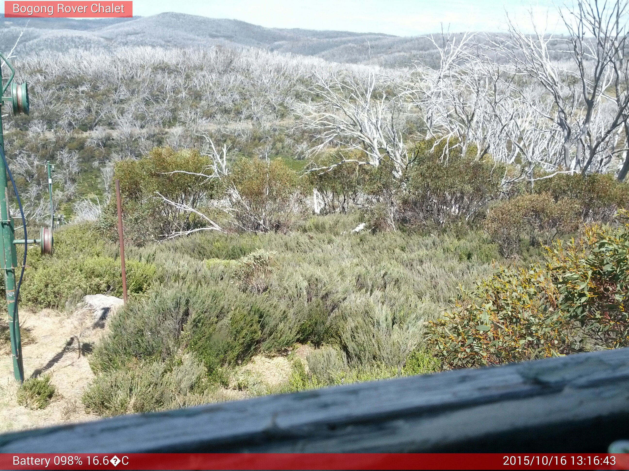 Bogong Web Cam 1:16pm Friday 16th of October 2015