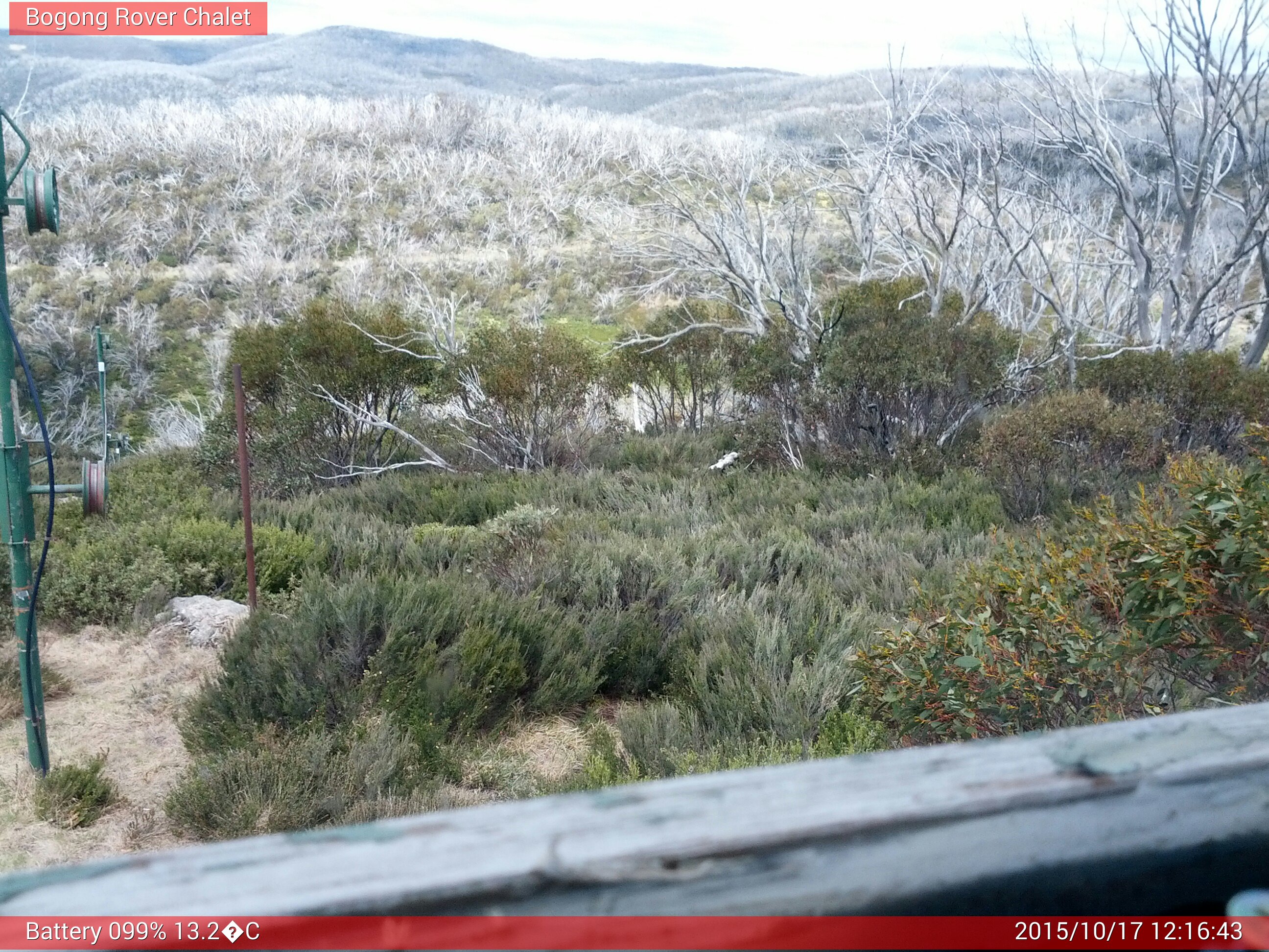 Bogong Web Cam 12:16pm Saturday 17th of October 2015