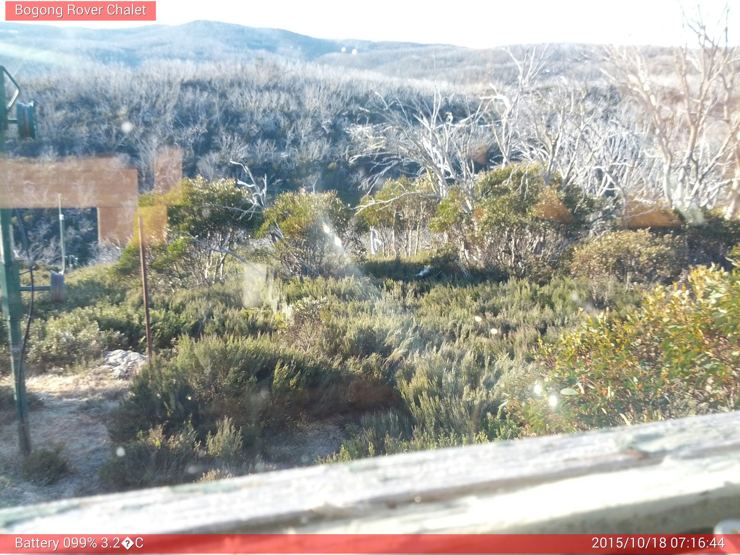 Bogong Web Cam 7:16am Sunday 18th of October 2015