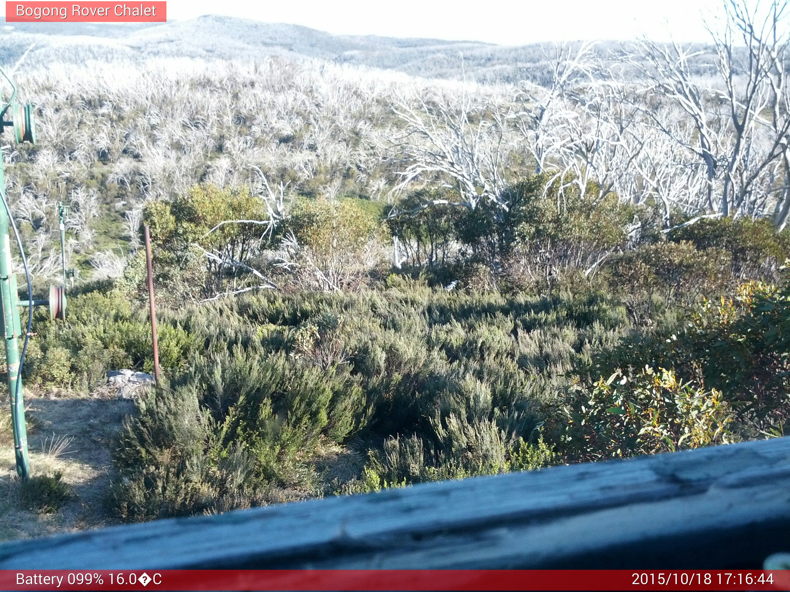 Bogong Web Cam 5:16pm Sunday 18th of October 2015