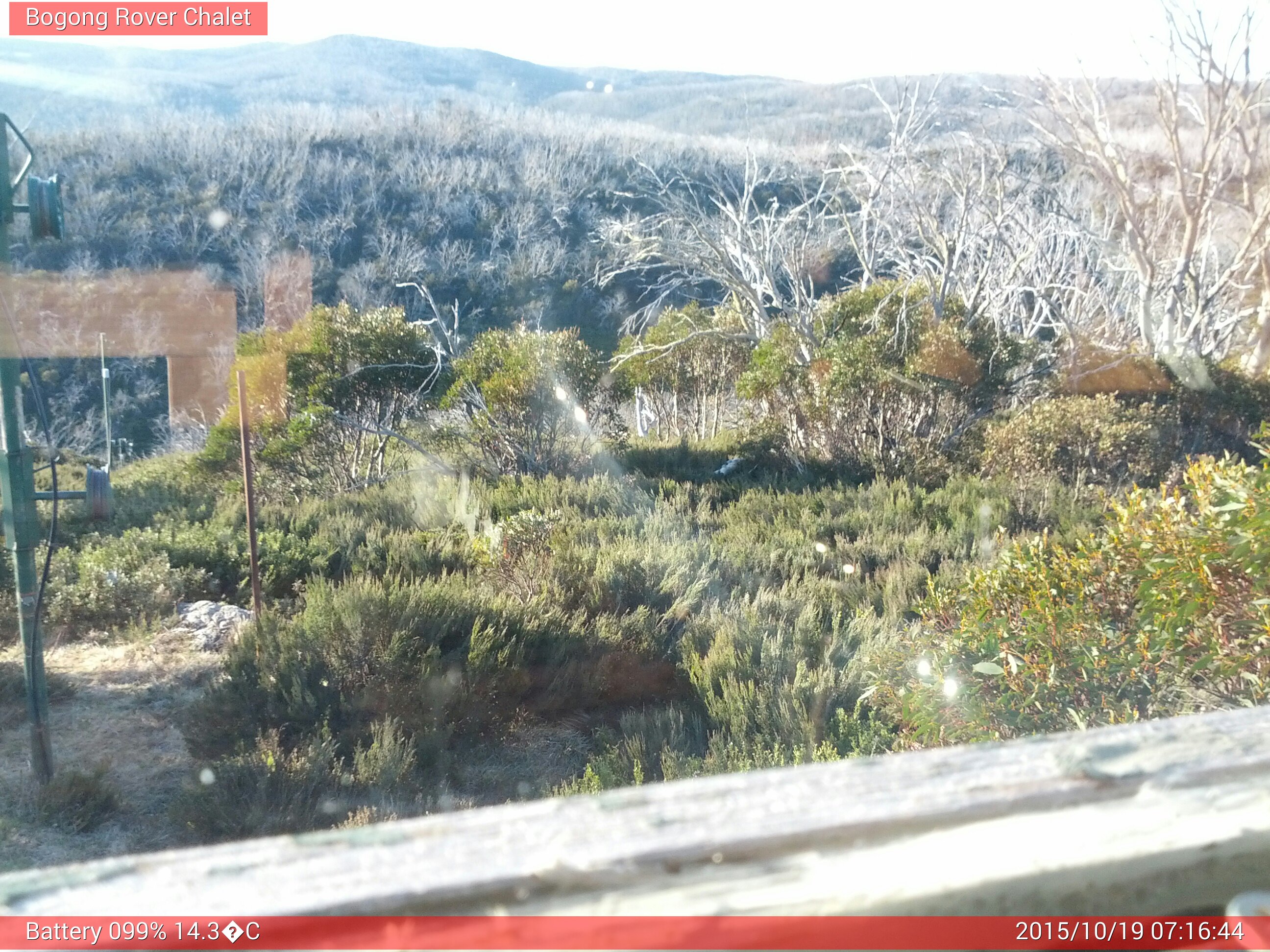 Bogong Web Cam 7:16am Monday 19th of October 2015