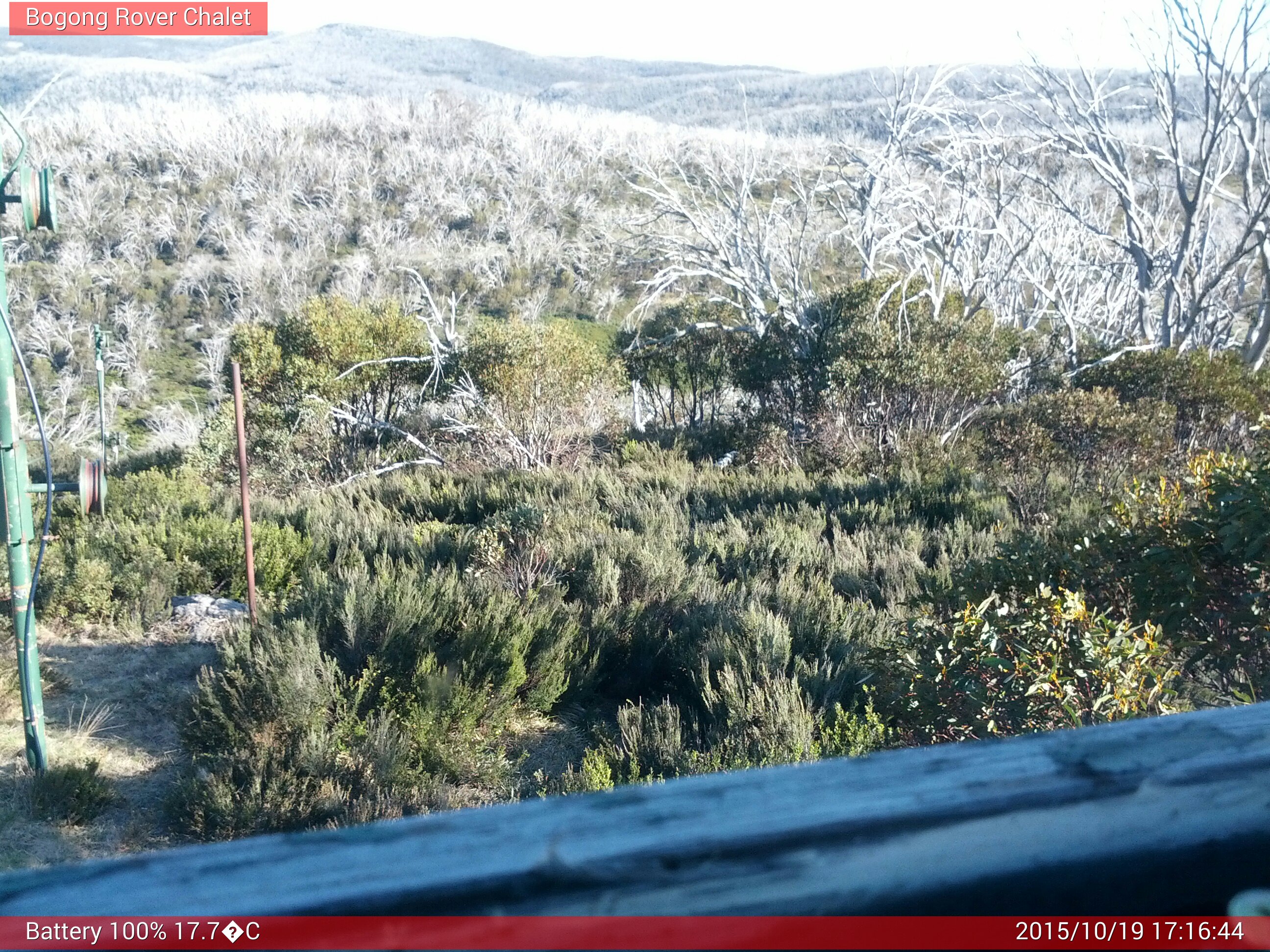 Bogong Web Cam 5:16pm Monday 19th of October 2015