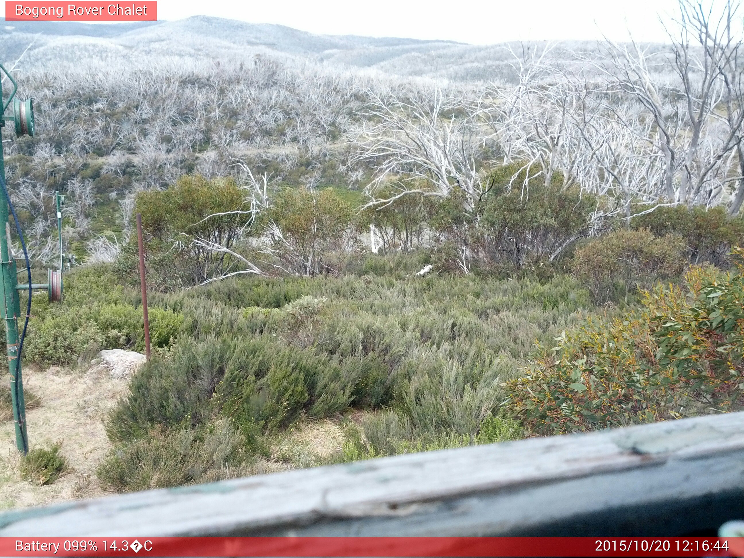 Bogong Web Cam 12:16pm Tuesday 20th of October 2015