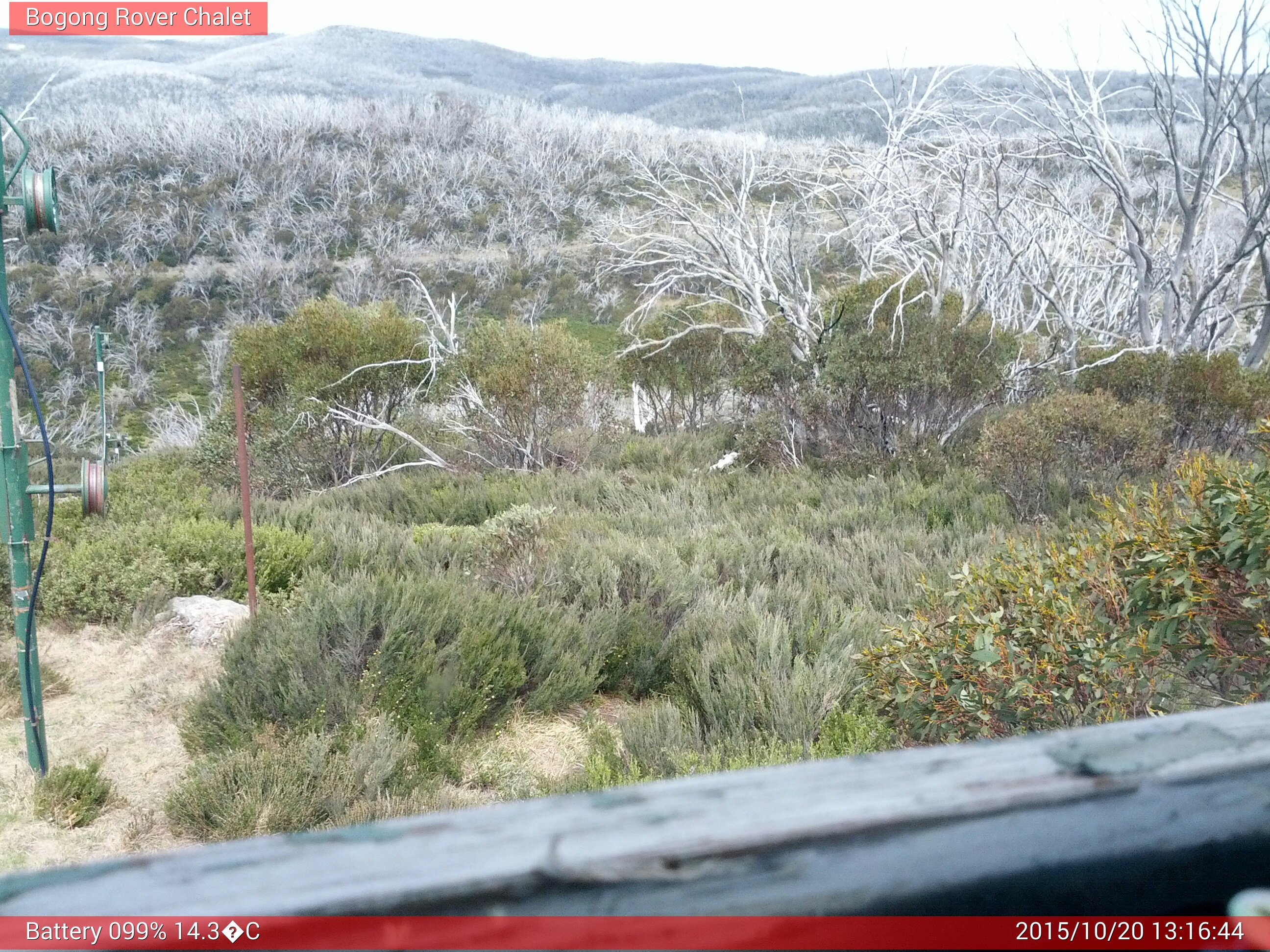 Bogong Web Cam 1:16pm Tuesday 20th of October 2015