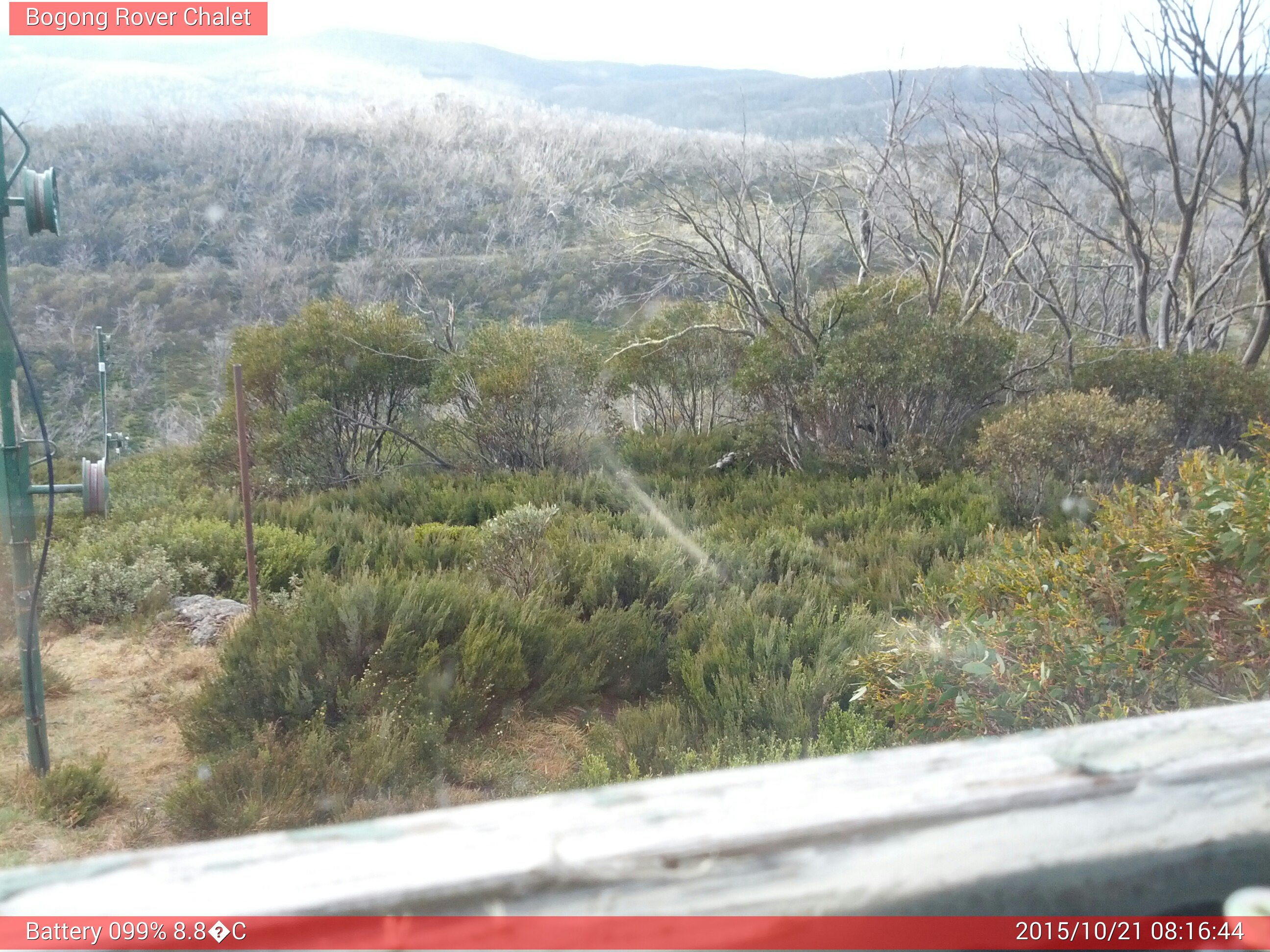 Bogong Web Cam 8:16am Wednesday 21st of October 2015