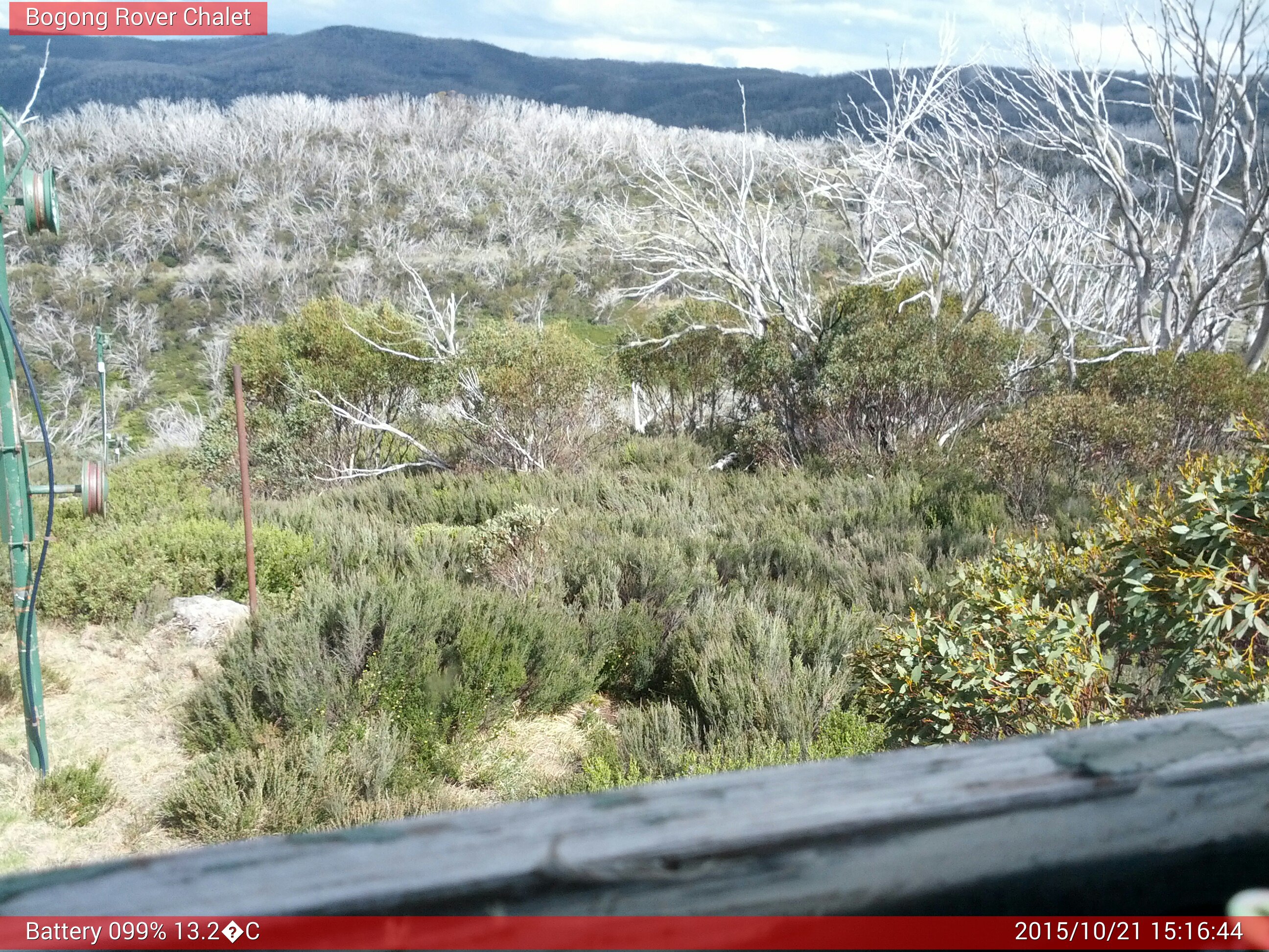 Bogong Web Cam 3:16pm Wednesday 21st of October 2015