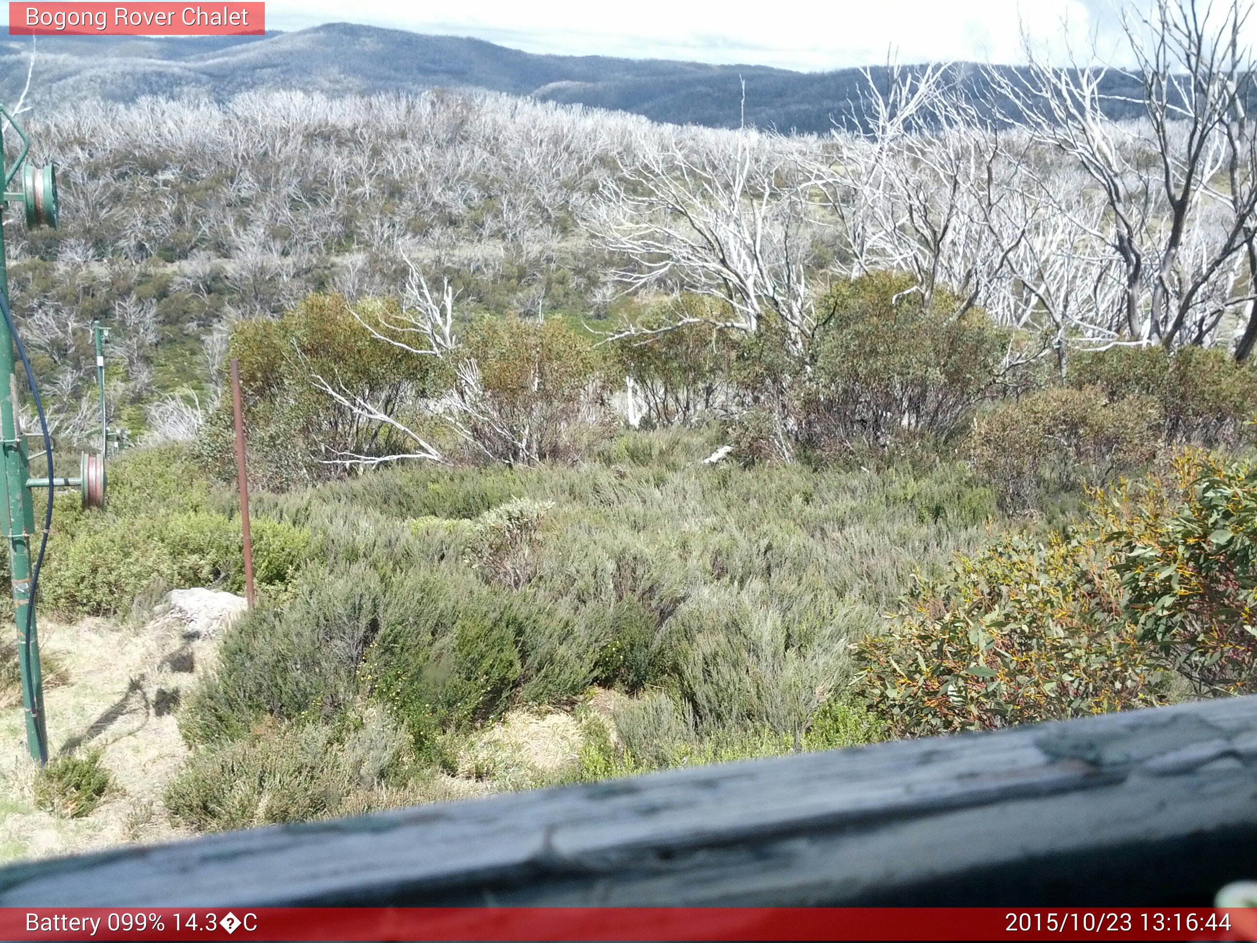 Bogong Web Cam 1:16pm Friday 23rd of October 2015