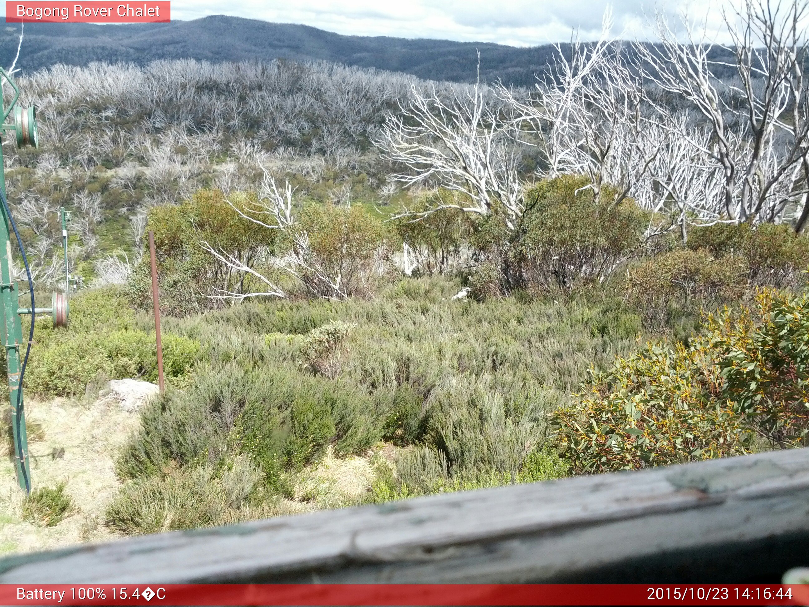 Bogong Web Cam 2:16pm Friday 23rd of October 2015