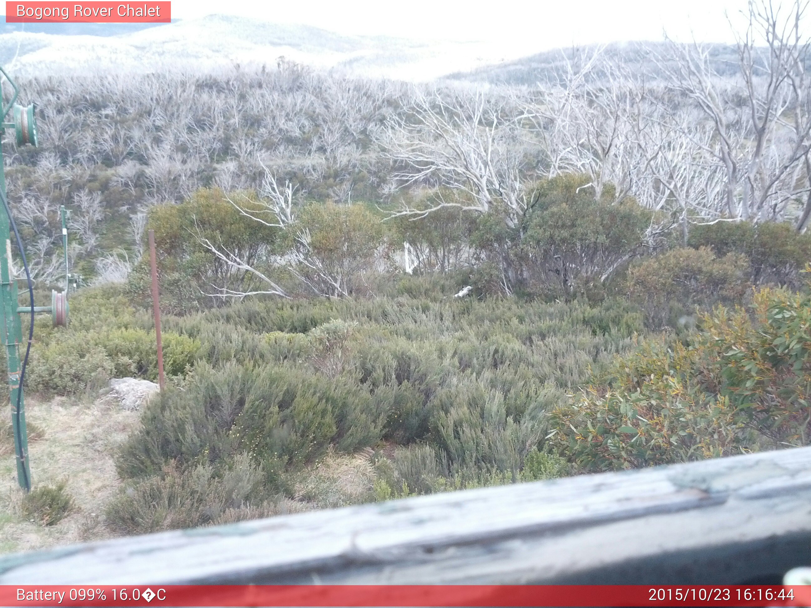 Bogong Web Cam 4:16pm Friday 23rd of October 2015