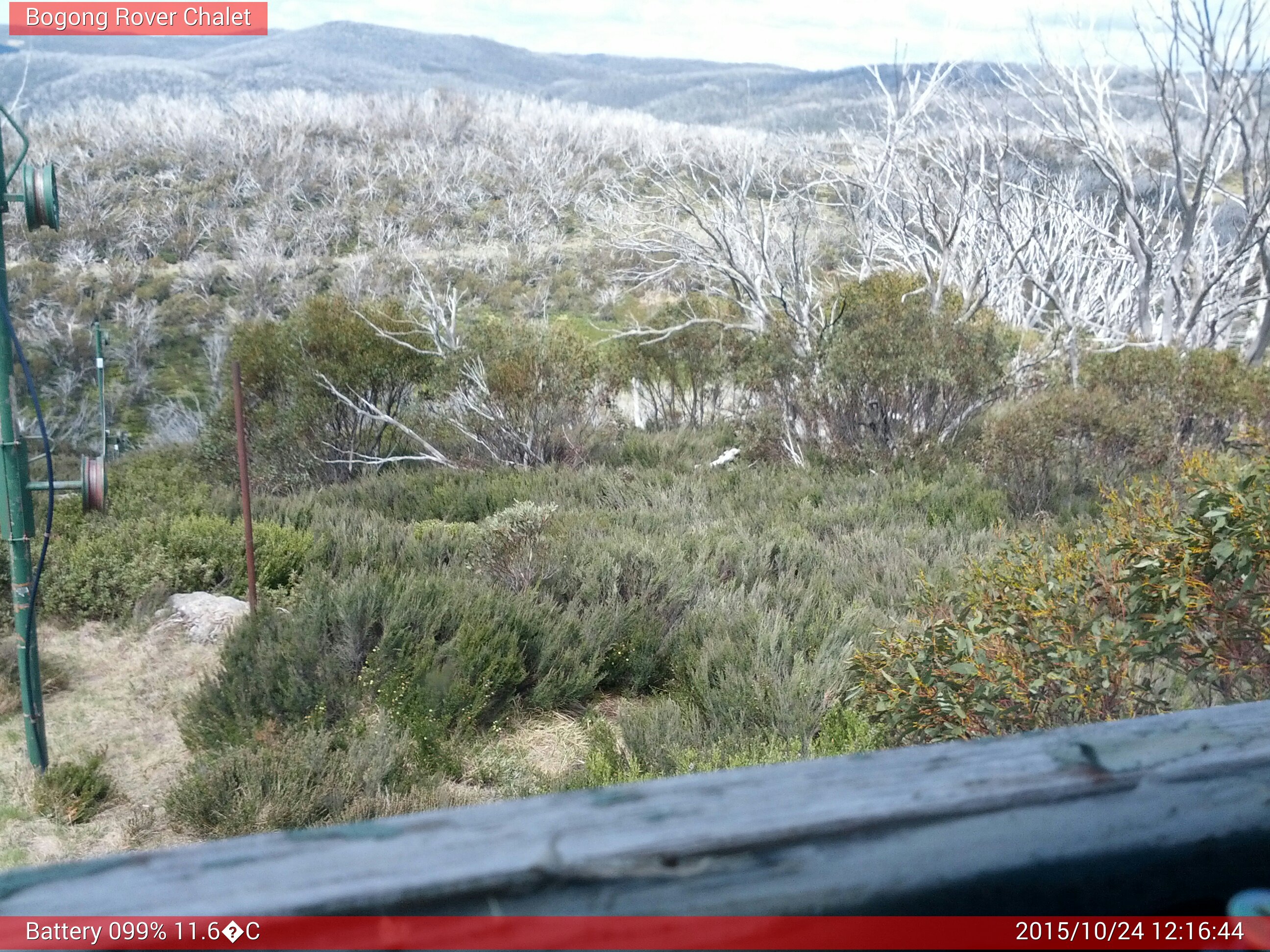 Bogong Web Cam 12:16pm Saturday 24th of October 2015