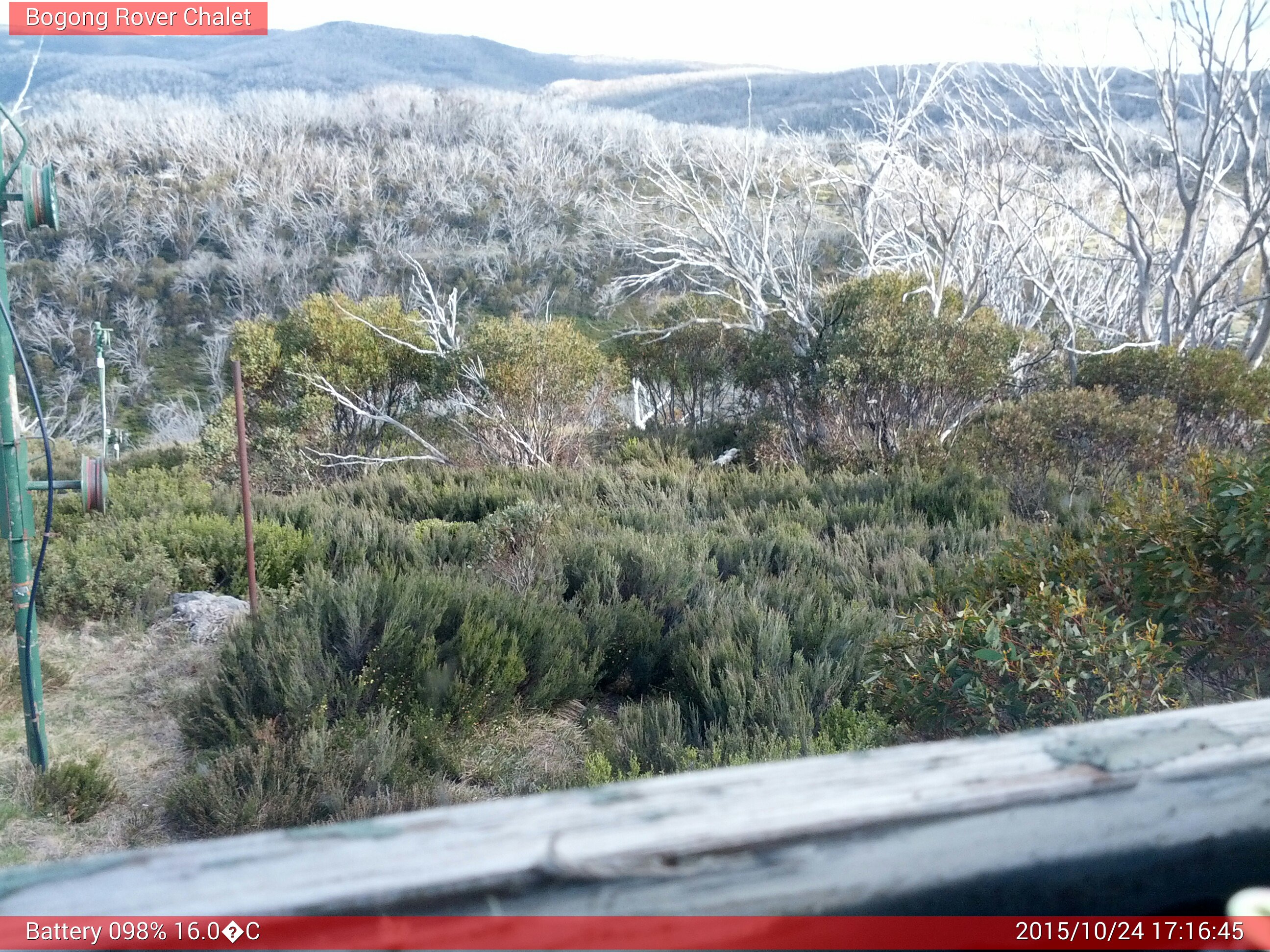 Bogong Web Cam 5:16pm Saturday 24th of October 2015