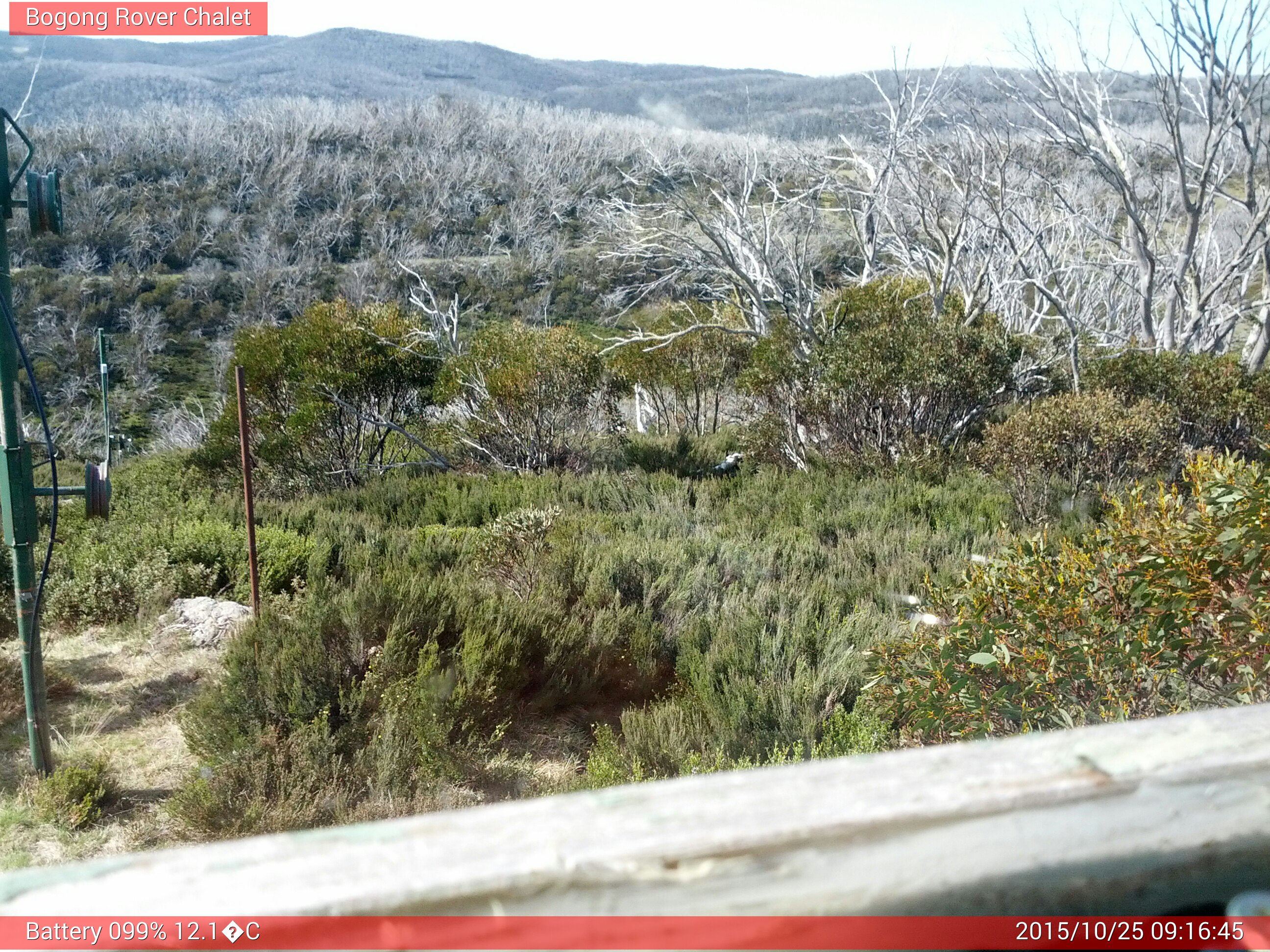 Bogong Web Cam 9:16am Sunday 25th of October 2015