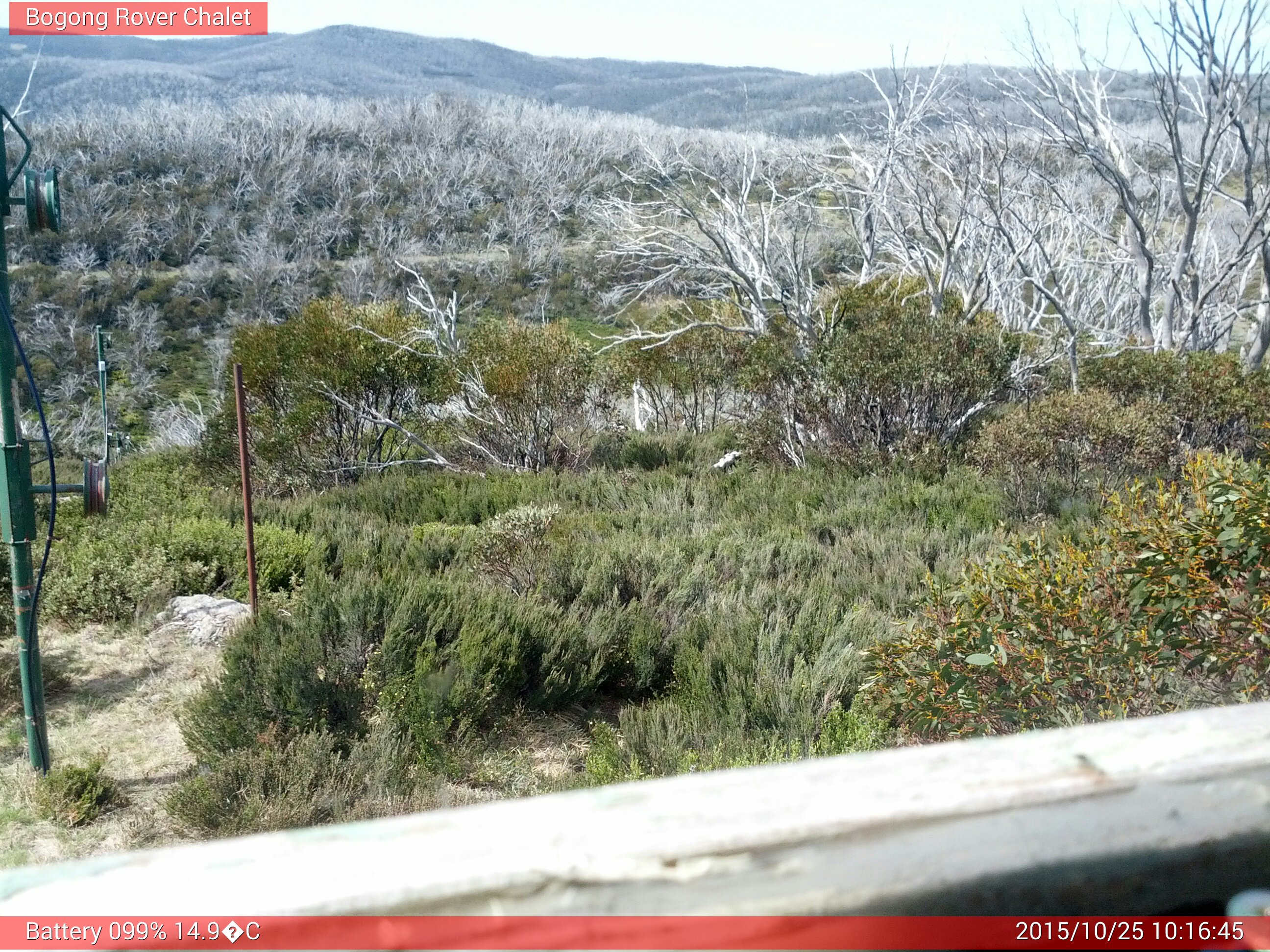 Bogong Web Cam 10:16am Sunday 25th of October 2015