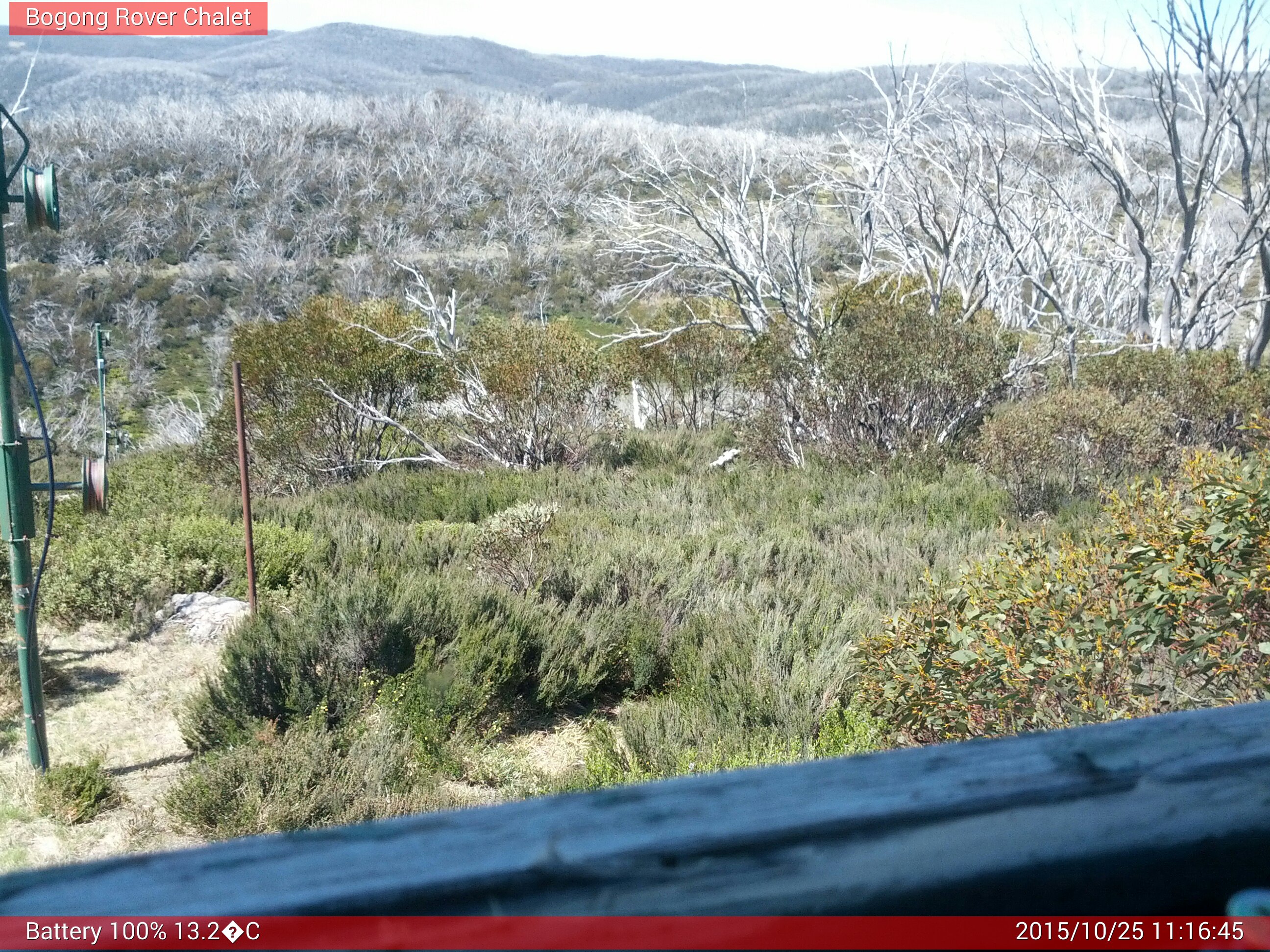 Bogong Web Cam 11:16am Sunday 25th of October 2015