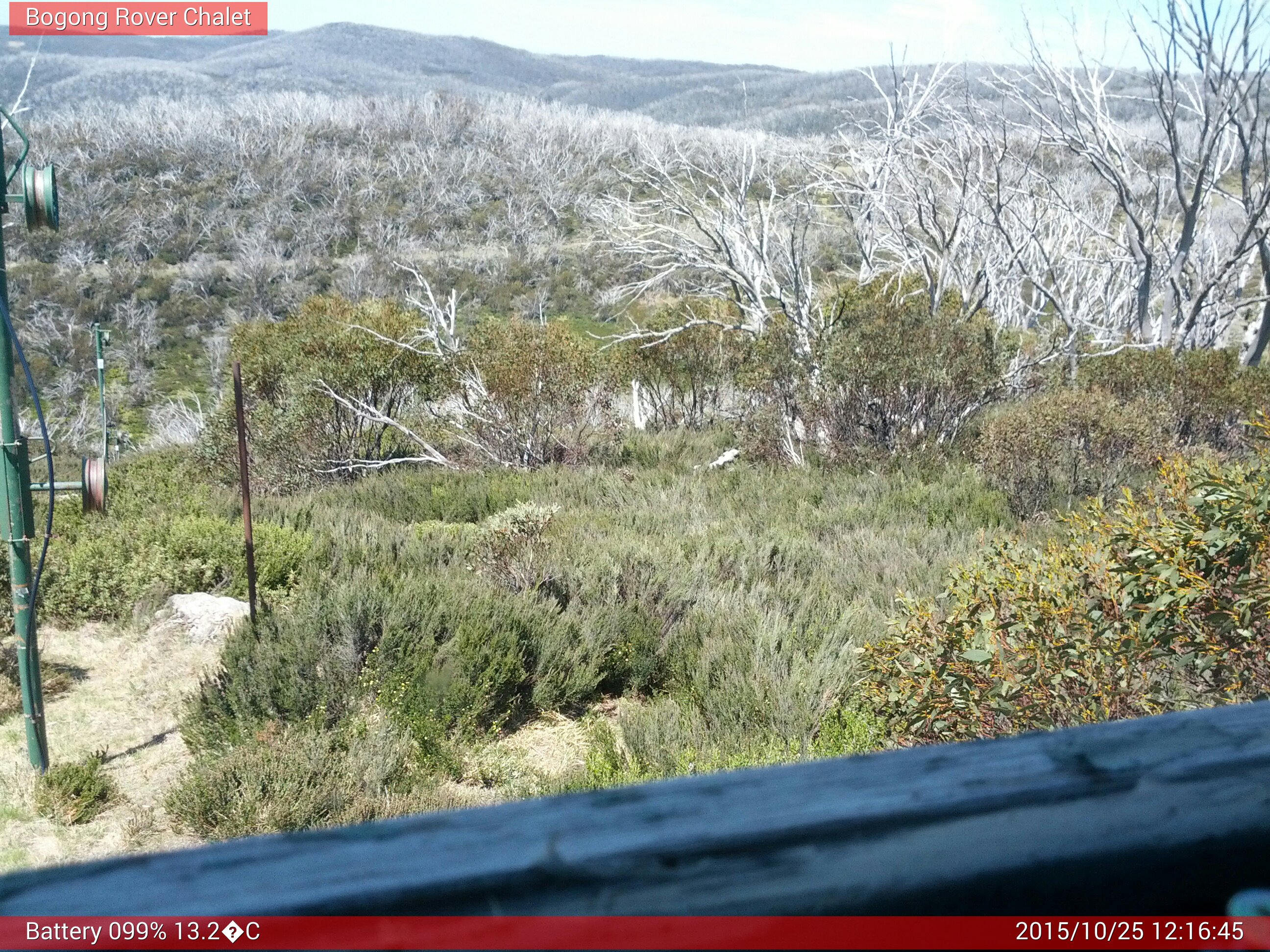 Bogong Web Cam 12:16pm Sunday 25th of October 2015