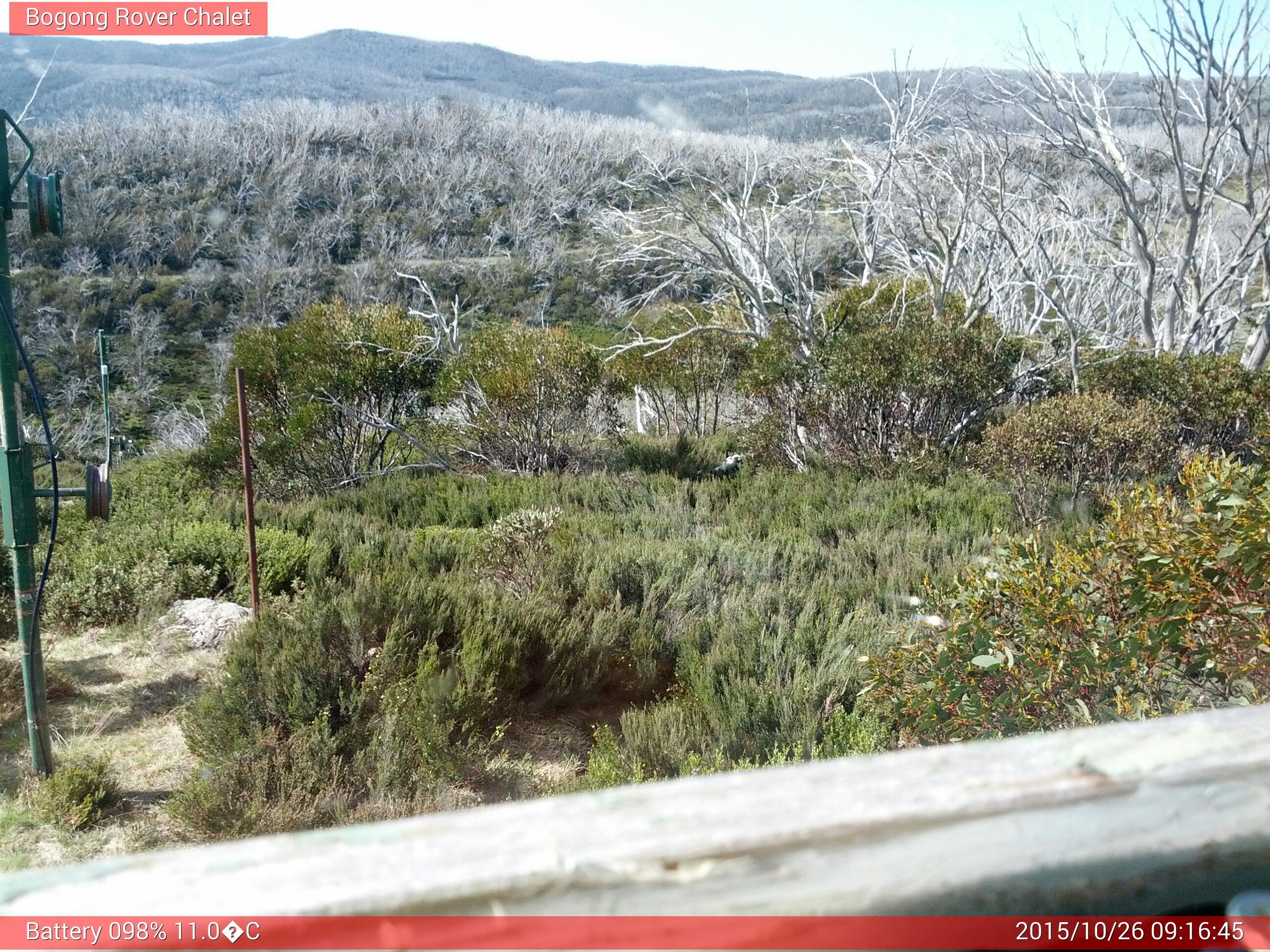 Bogong Web Cam 9:16am Monday 26th of October 2015