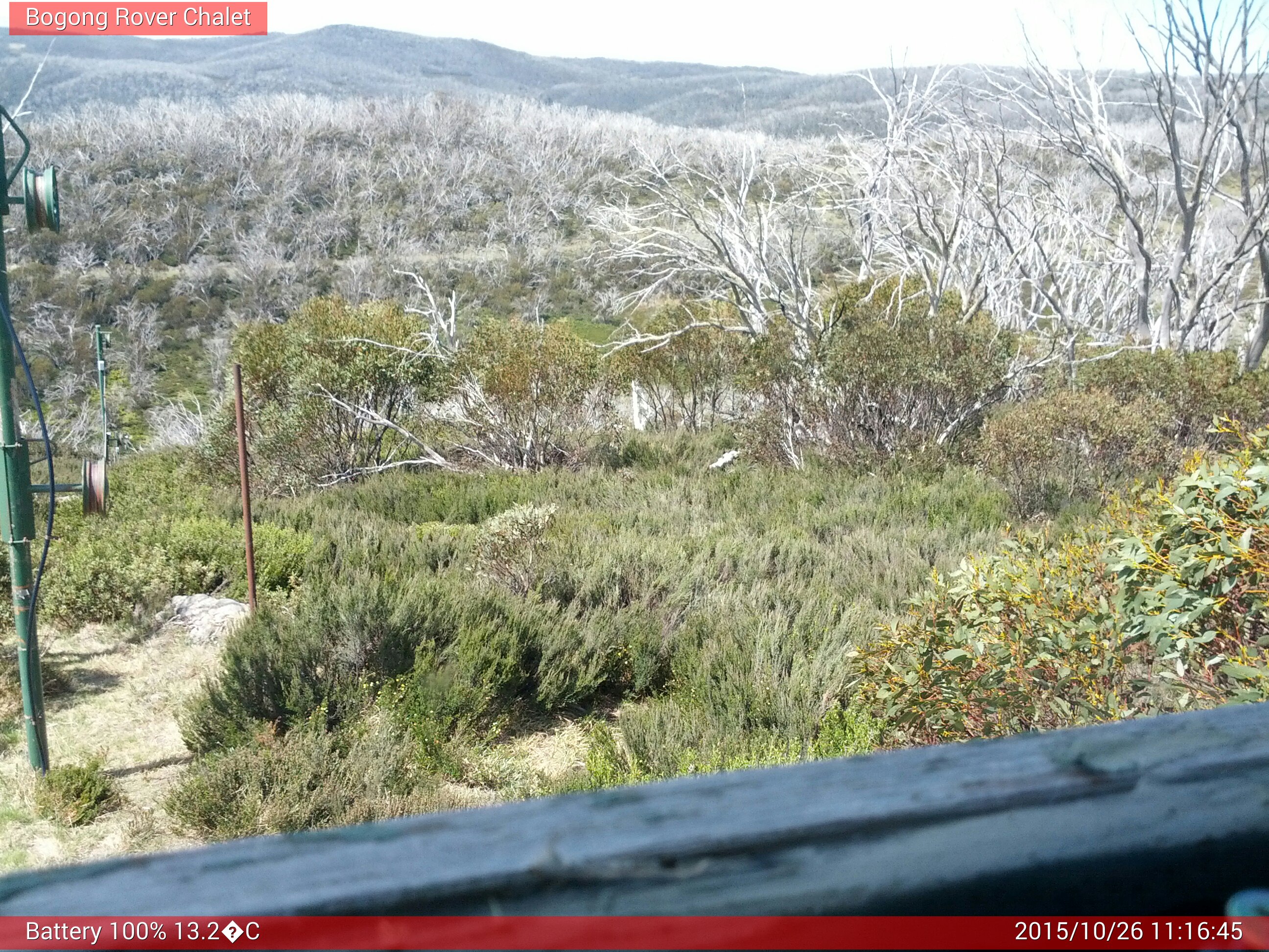 Bogong Web Cam 11:16am Monday 26th of October 2015