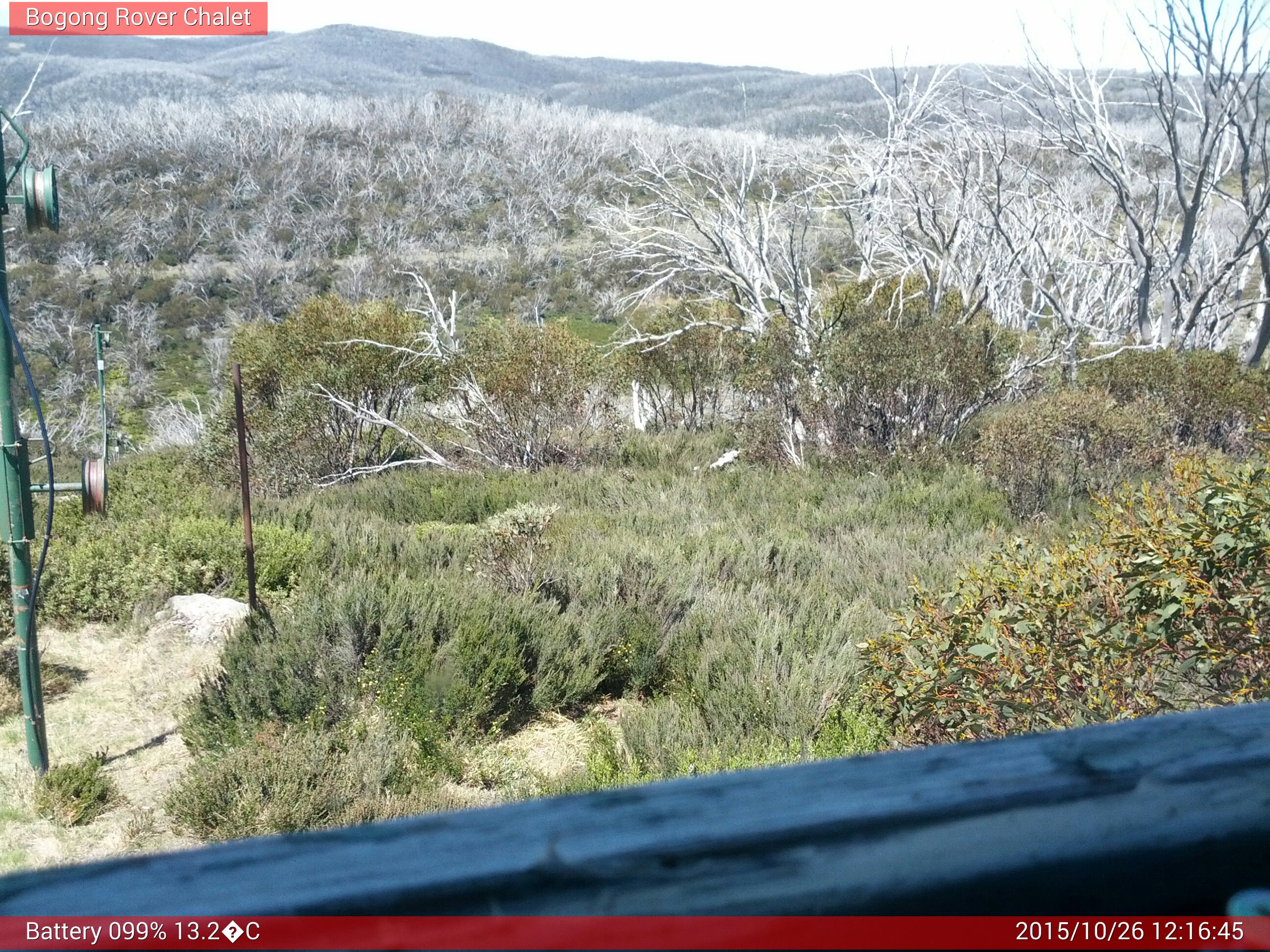 Bogong Web Cam 12:16pm Monday 26th of October 2015