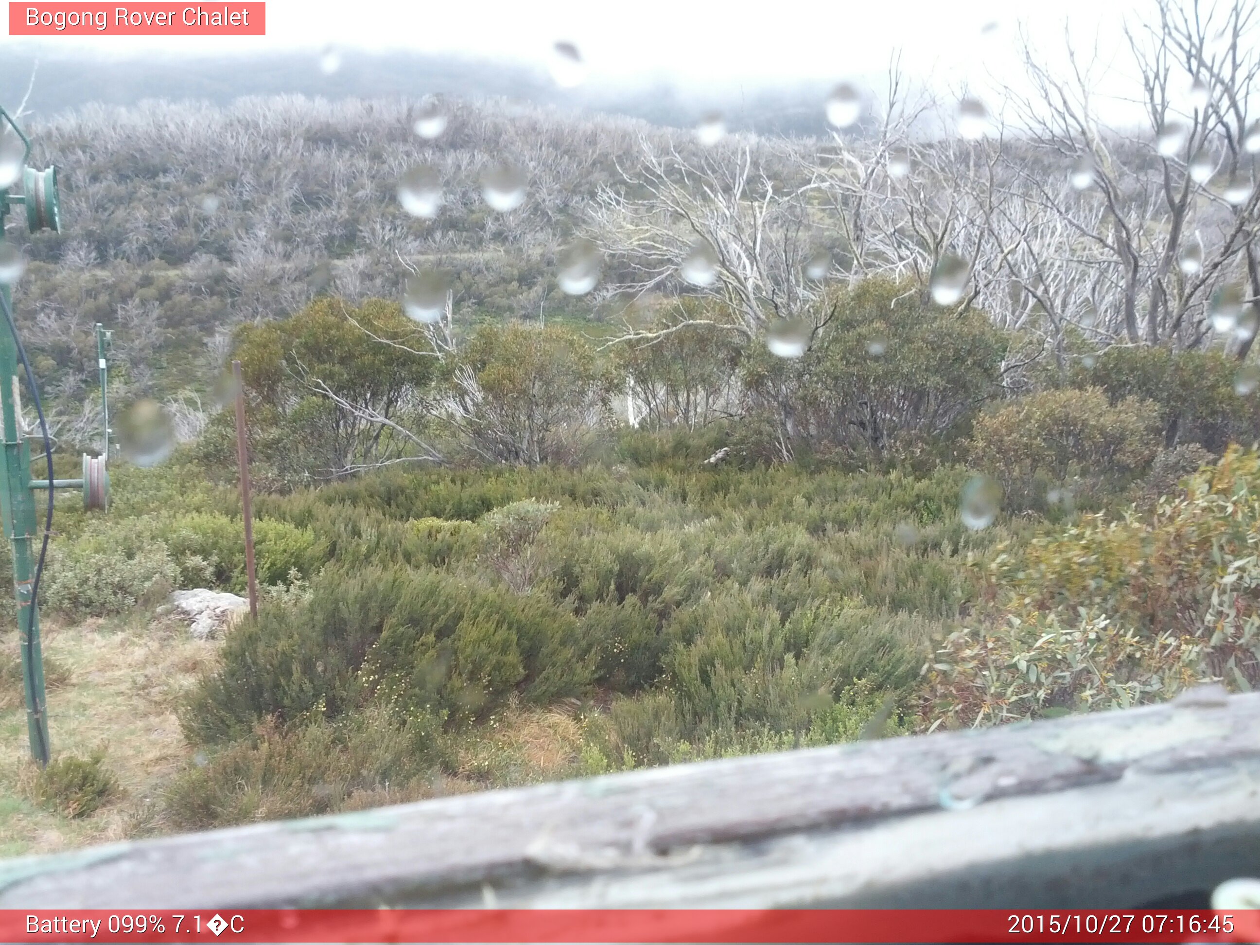 Bogong Web Cam 7:16am Tuesday 27th of October 2015