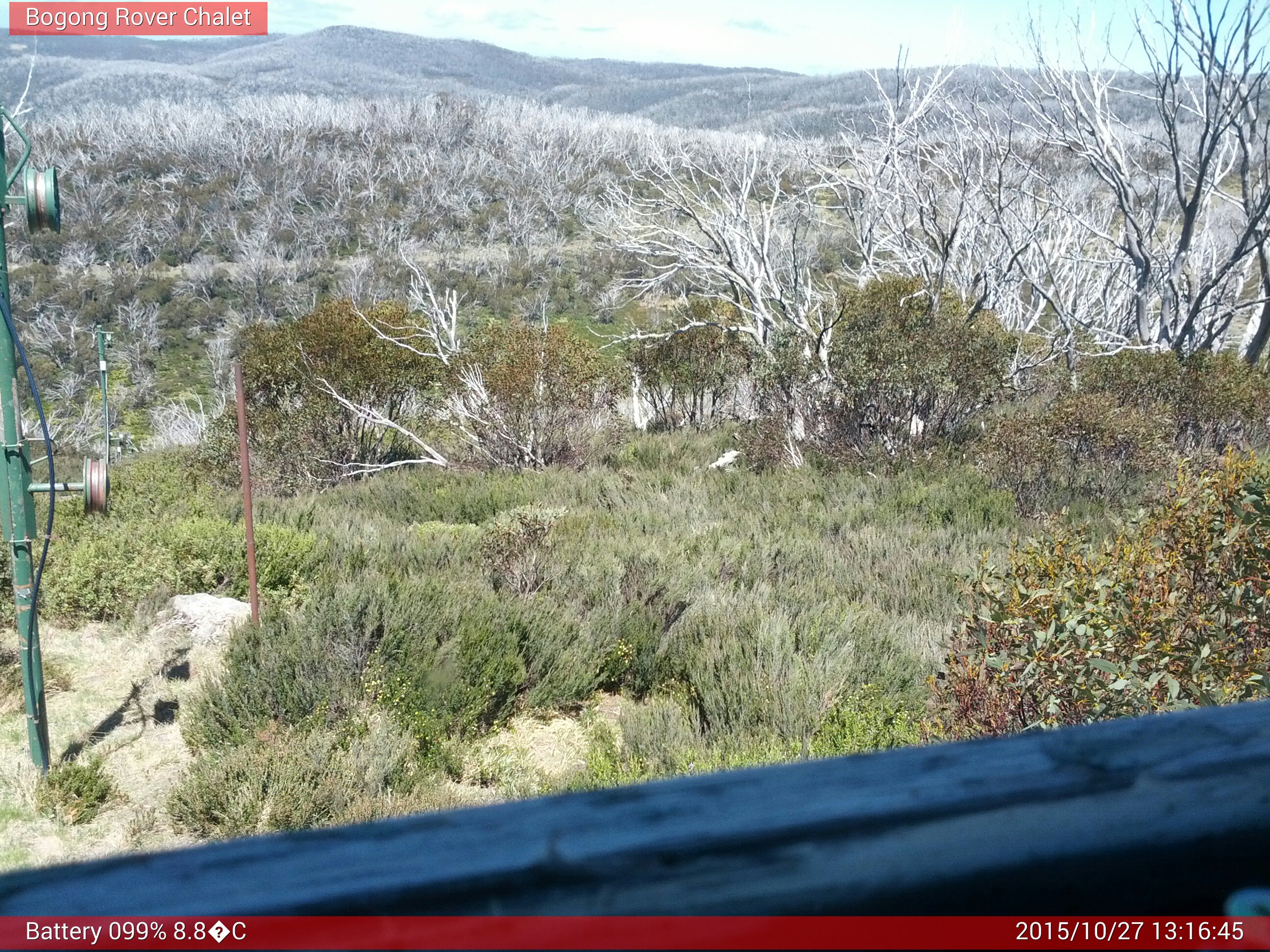 Bogong Web Cam 1:16pm Tuesday 27th of October 2015