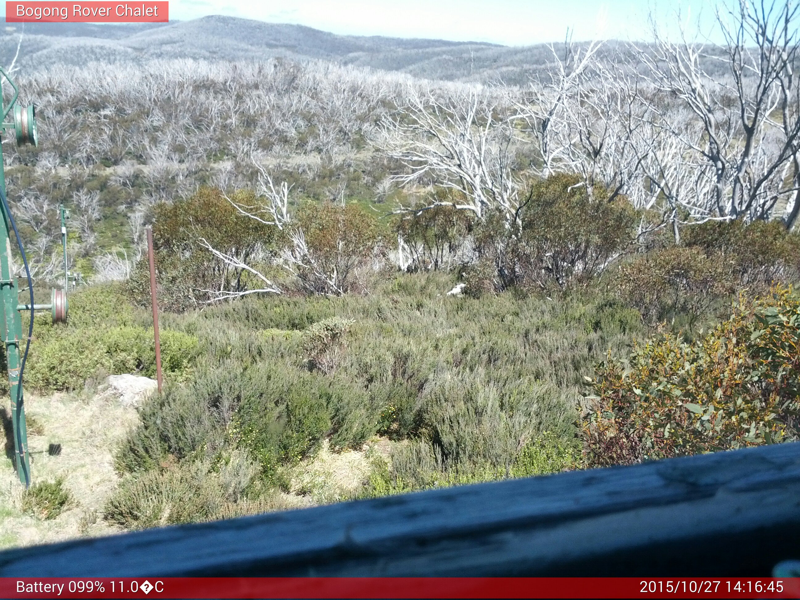 Bogong Web Cam 2:16pm Tuesday 27th of October 2015