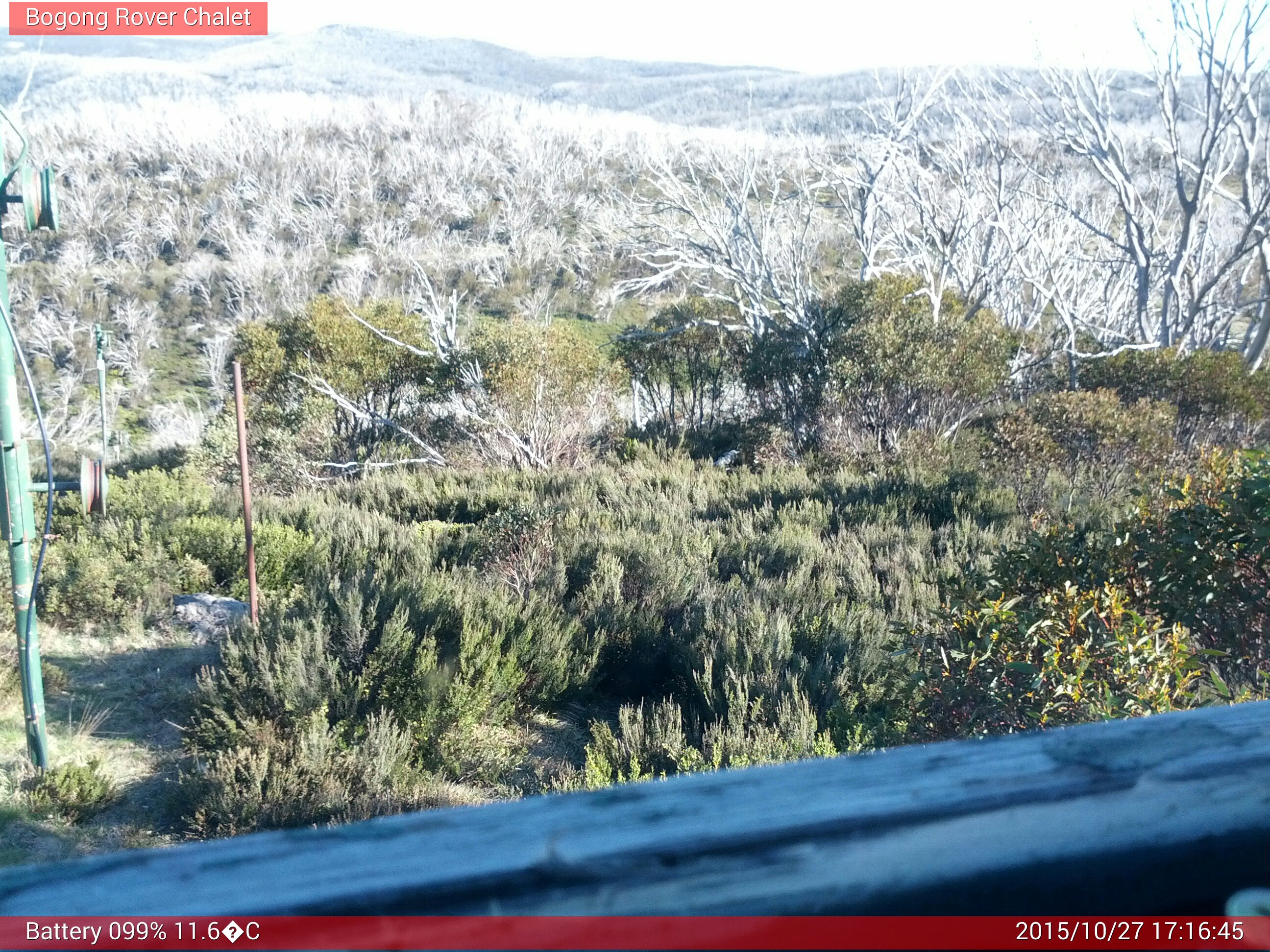 Bogong Web Cam 5:16pm Tuesday 27th of October 2015