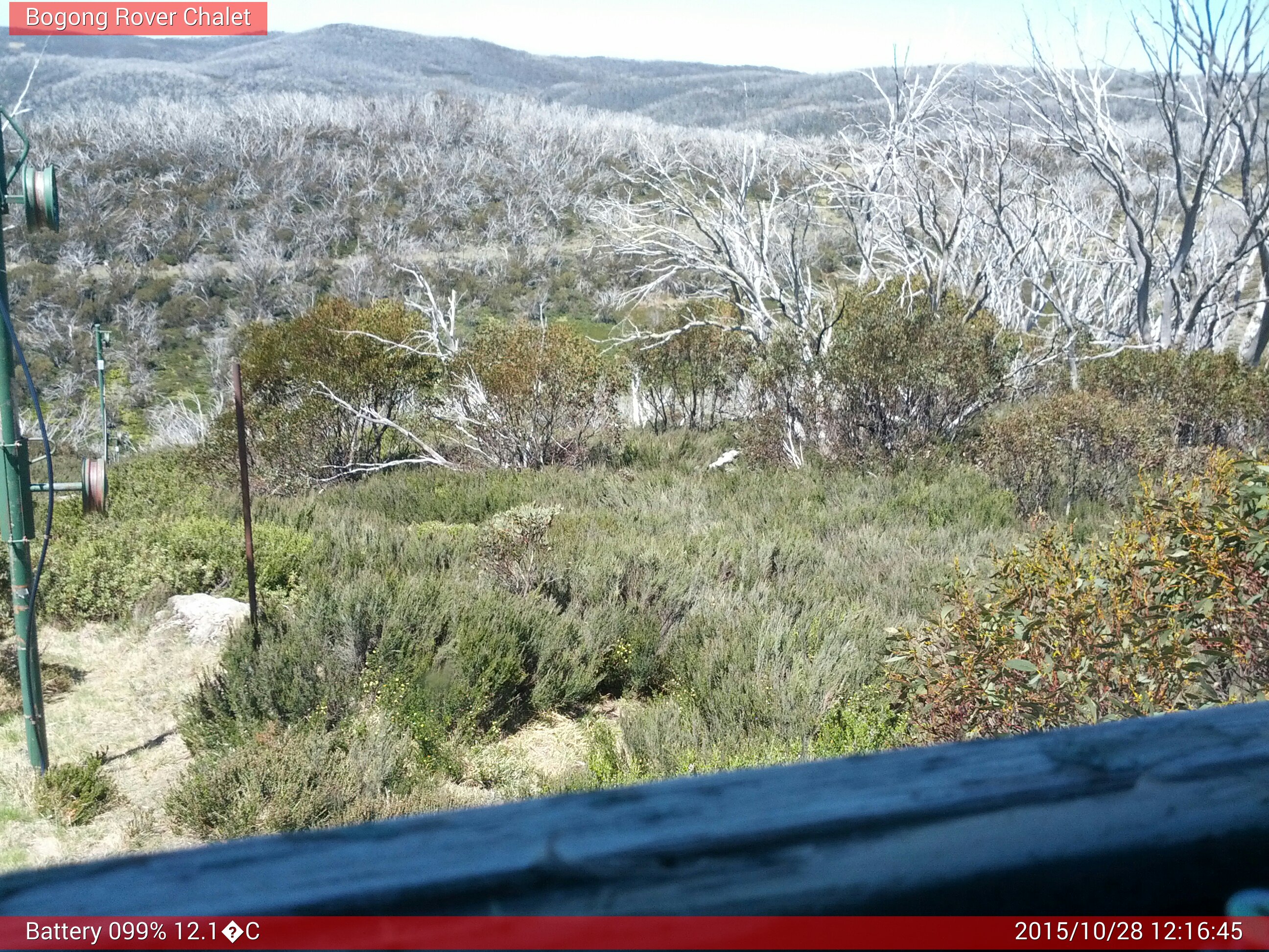 Bogong Web Cam 12:16pm Wednesday 28th of October 2015