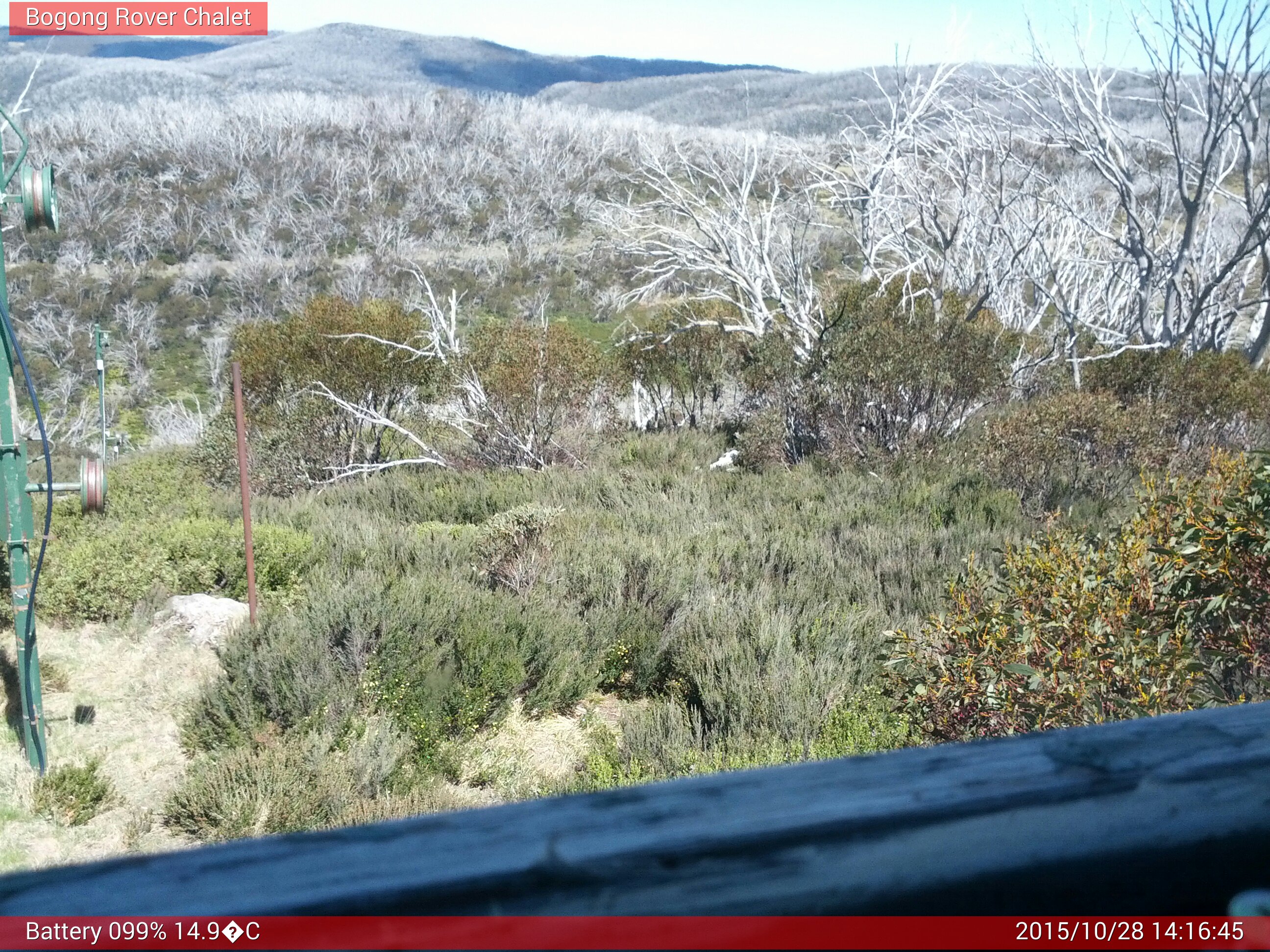 Bogong Web Cam 2:16pm Wednesday 28th of October 2015