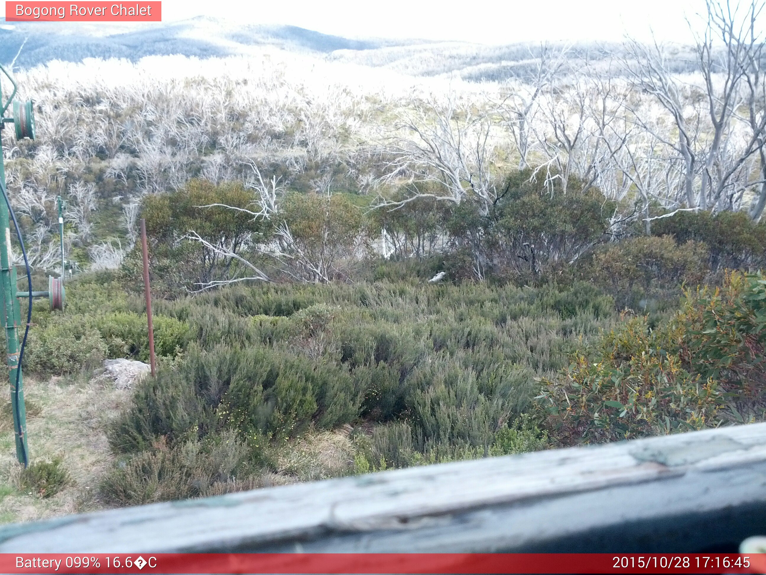 Bogong Web Cam 5:16pm Wednesday 28th of October 2015