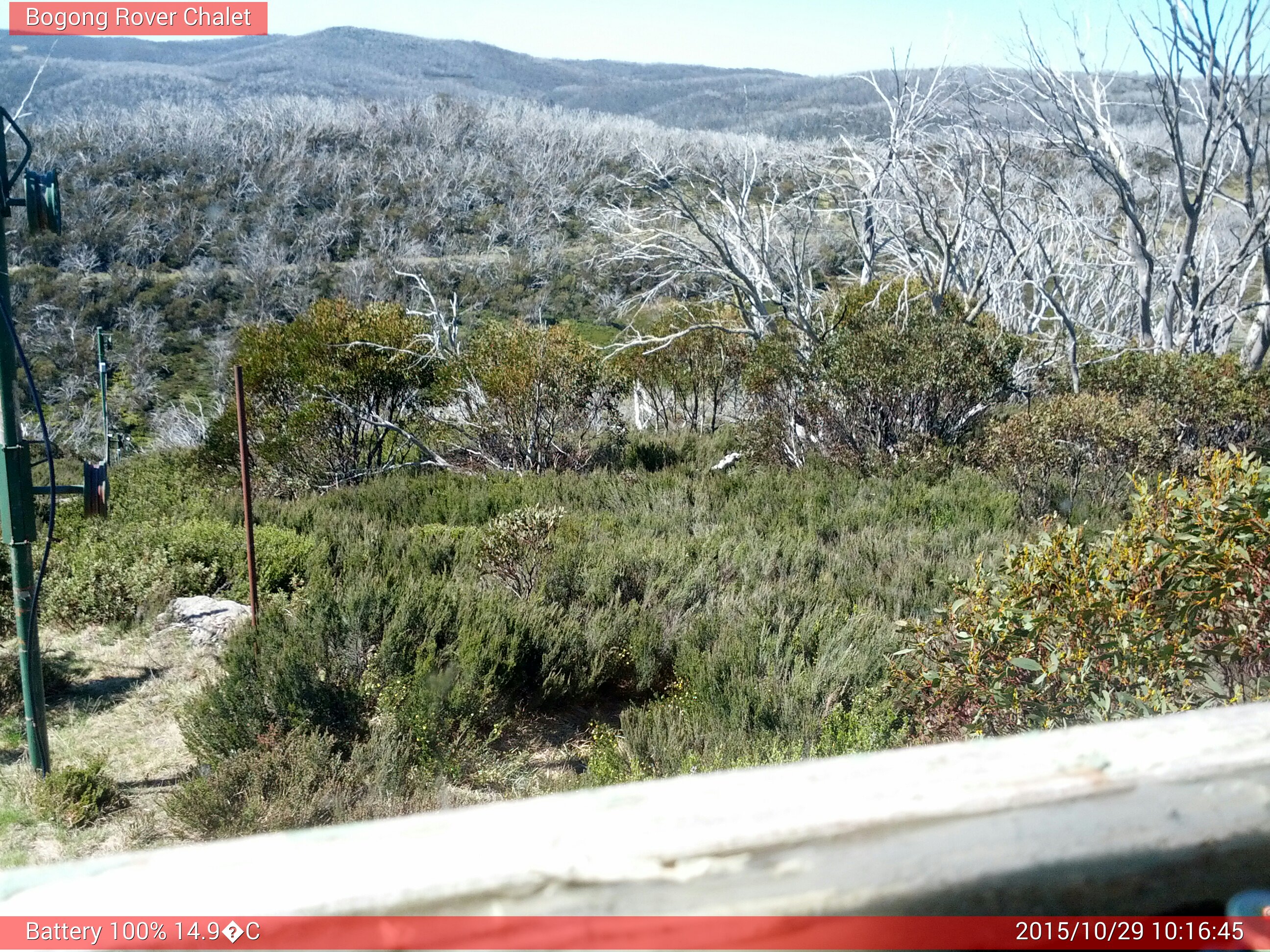 Bogong Web Cam 10:16am Thursday 29th of October 2015