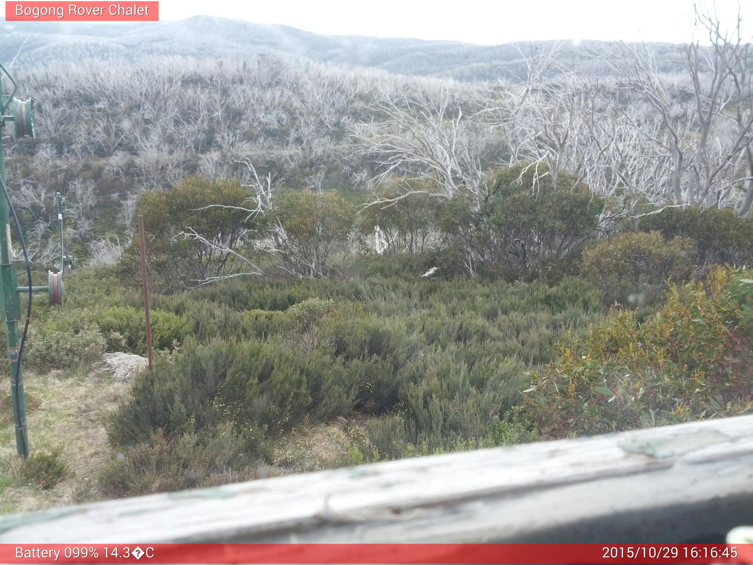 Bogong Web Cam 4:16pm Thursday 29th of October 2015