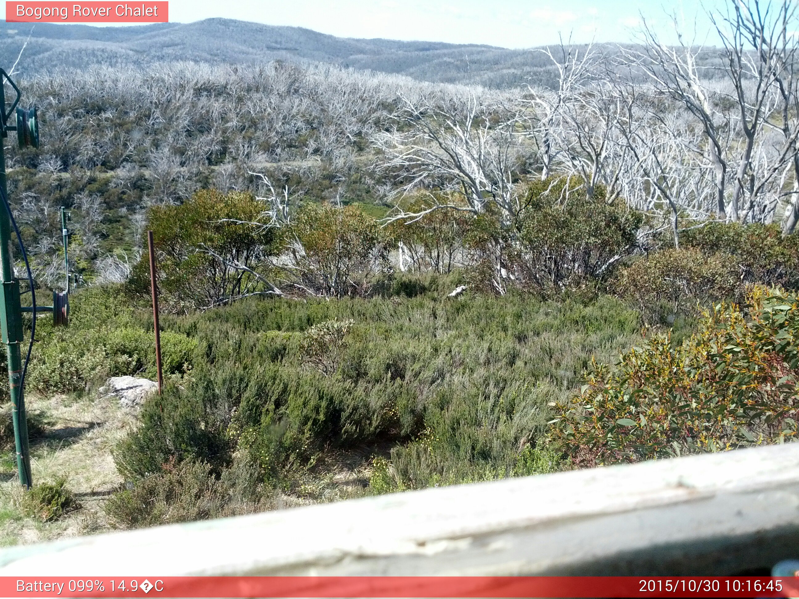 Bogong Web Cam 10:16am Friday 30th of October 2015