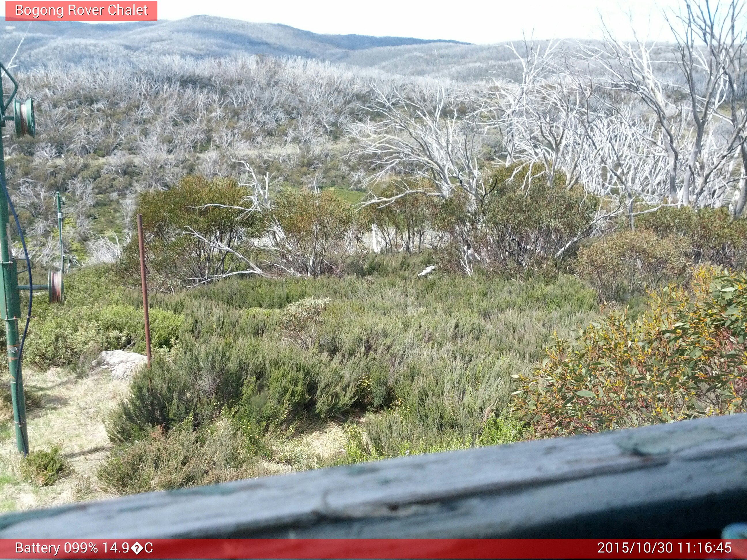 Bogong Web Cam 11:16am Friday 30th of October 2015