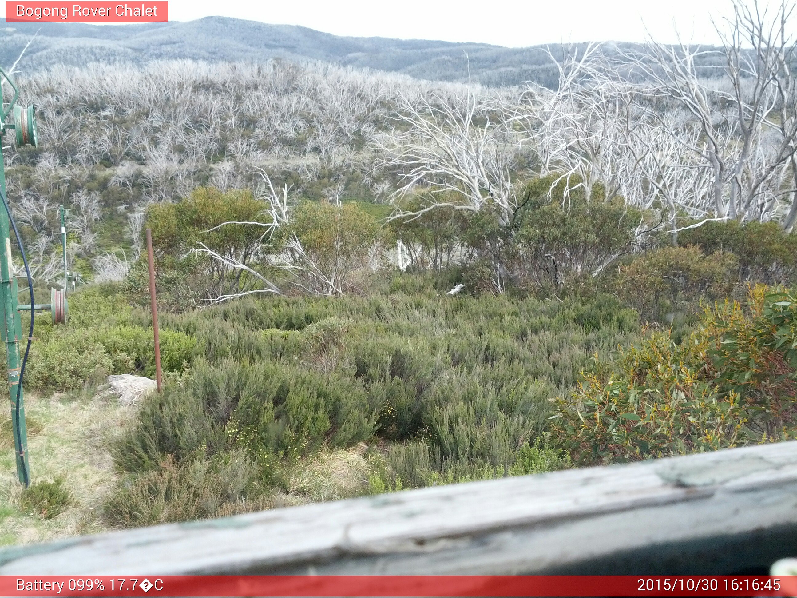 Bogong Web Cam 4:16pm Friday 30th of October 2015