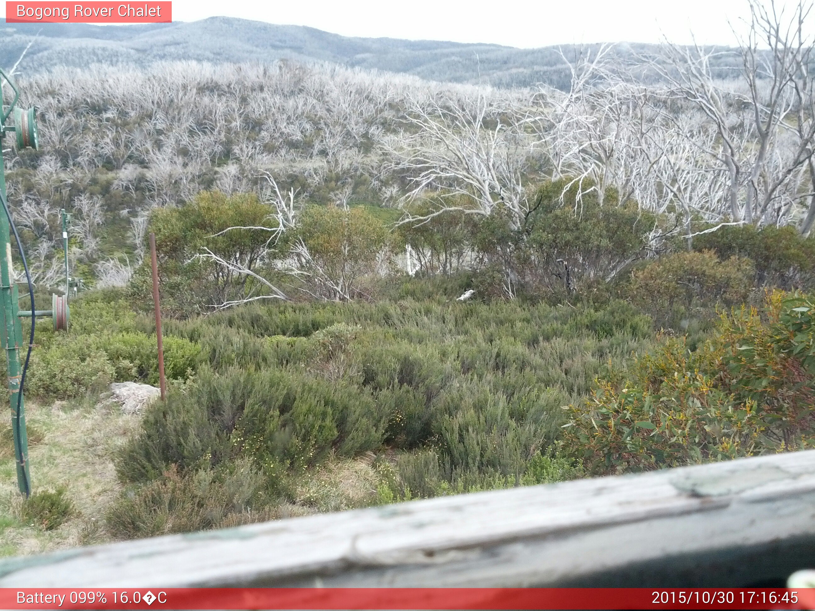 Bogong Web Cam 5:16pm Friday 30th of October 2015