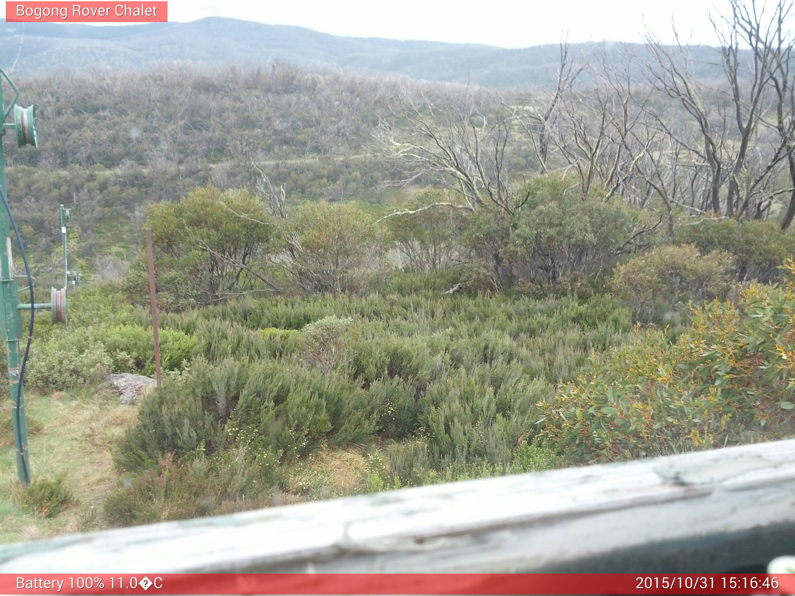 Bogong Web Cam 3:16pm Saturday 31st of October 2015