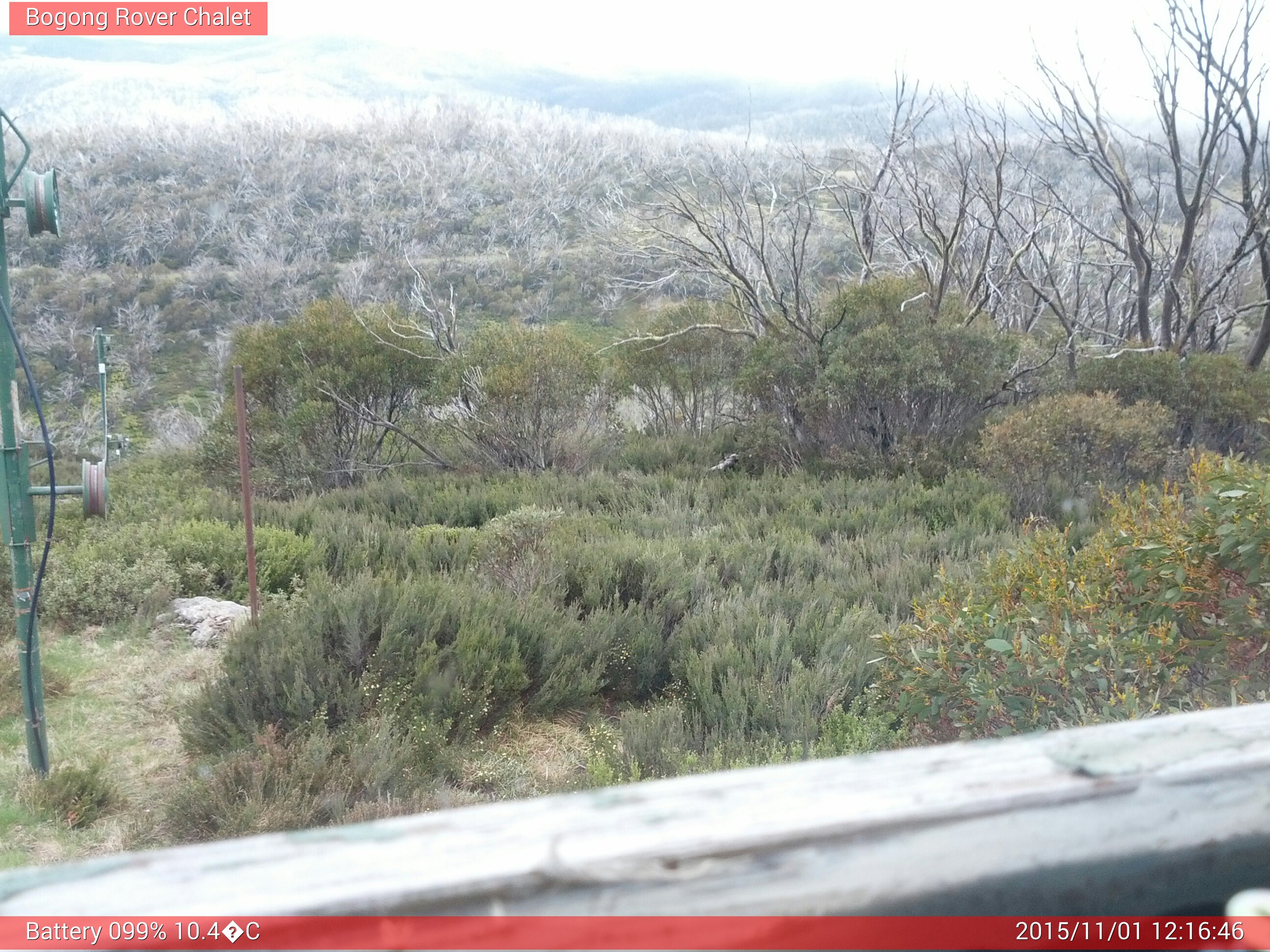 Bogong Web Cam 12:16pm Sunday 1st of November 2015