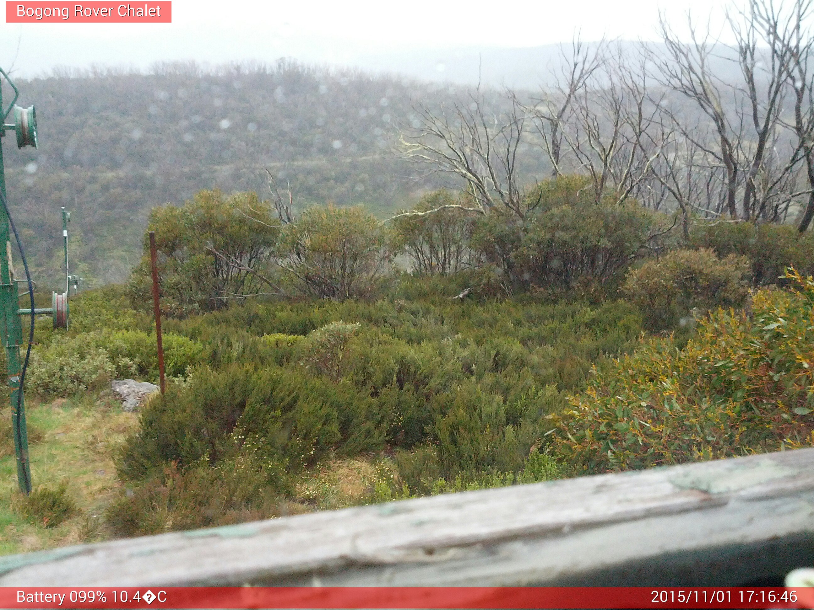 Bogong Web Cam 5:16pm Sunday 1st of November 2015