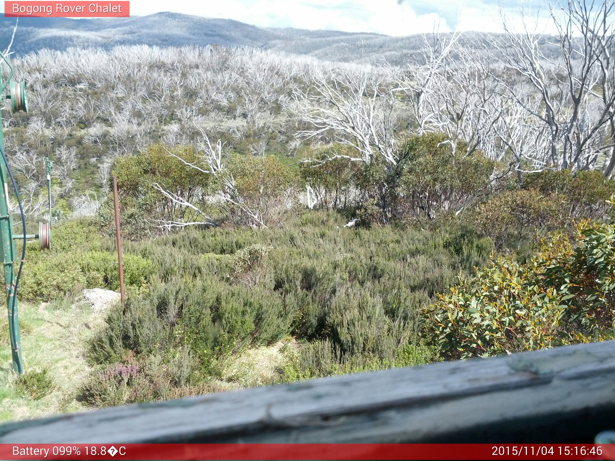 Bogong Web Cam 3:16pm Wednesday 4th of November 2015