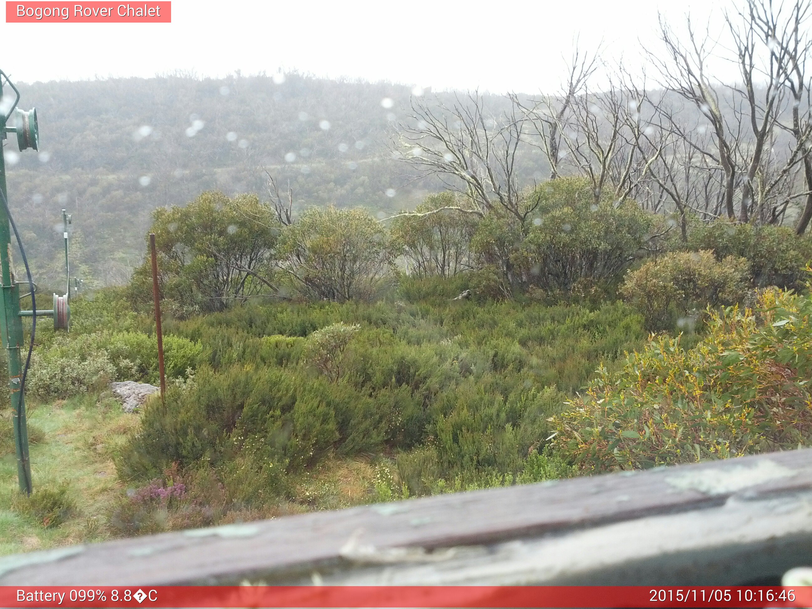 Bogong Web Cam 10:16am Thursday 5th of November 2015