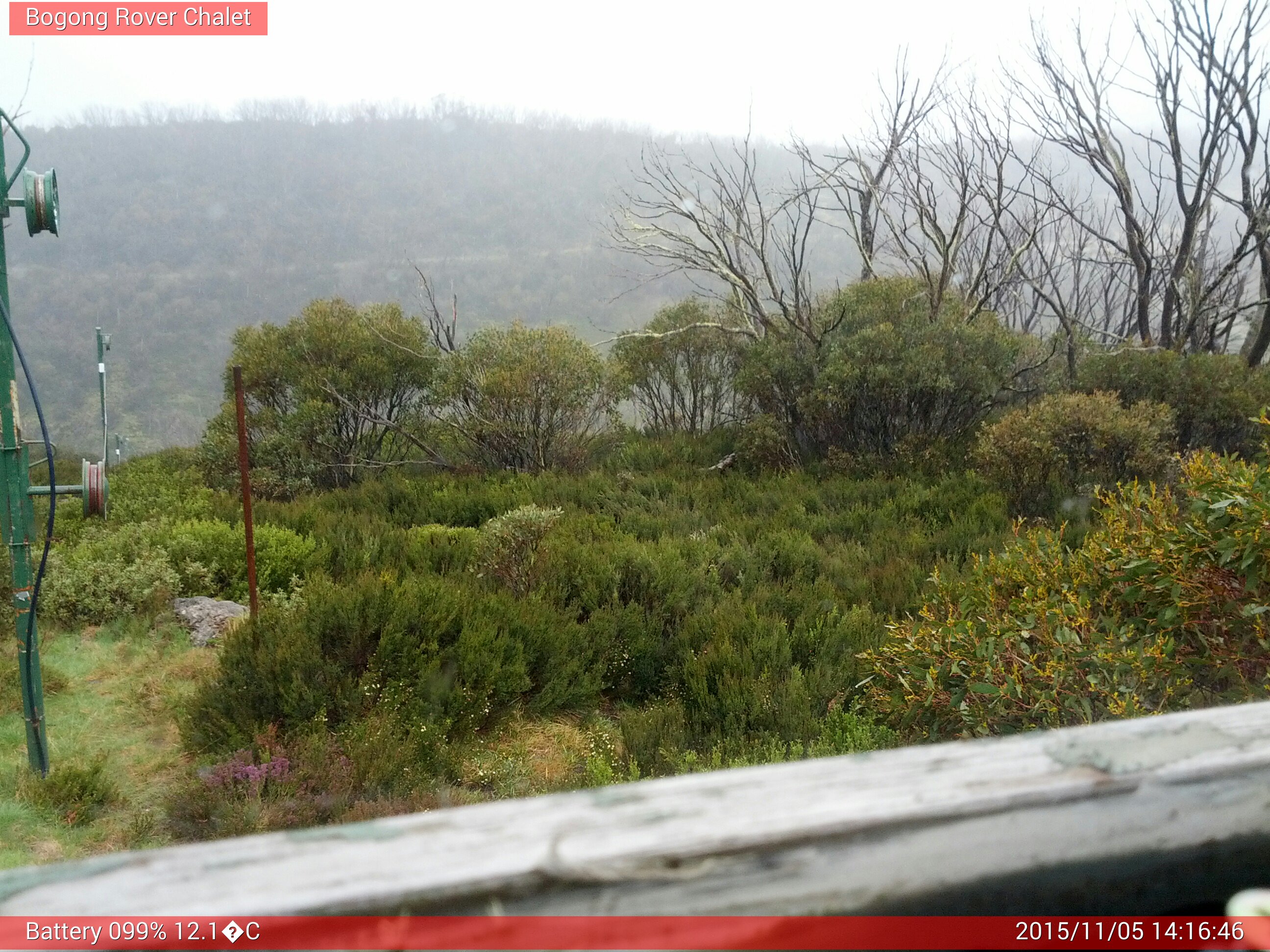 Bogong Web Cam 2:16pm Thursday 5th of November 2015